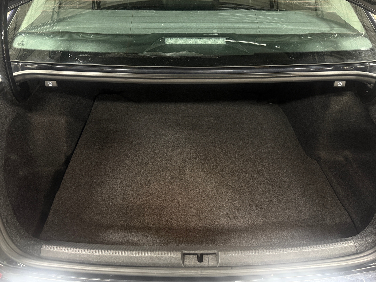 Thumbnail: 2022 Volkswagen Passat - 6