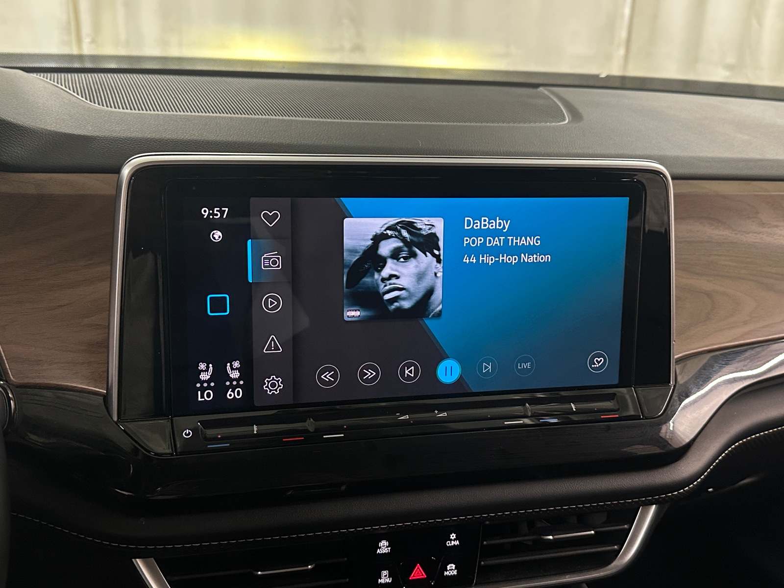 Thumbnail: 2025 Volkswagen Atlas - 3