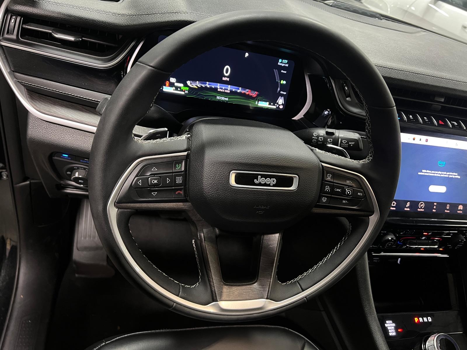 Thumbnail: 2023 Jeep Grand Cherokee - 4