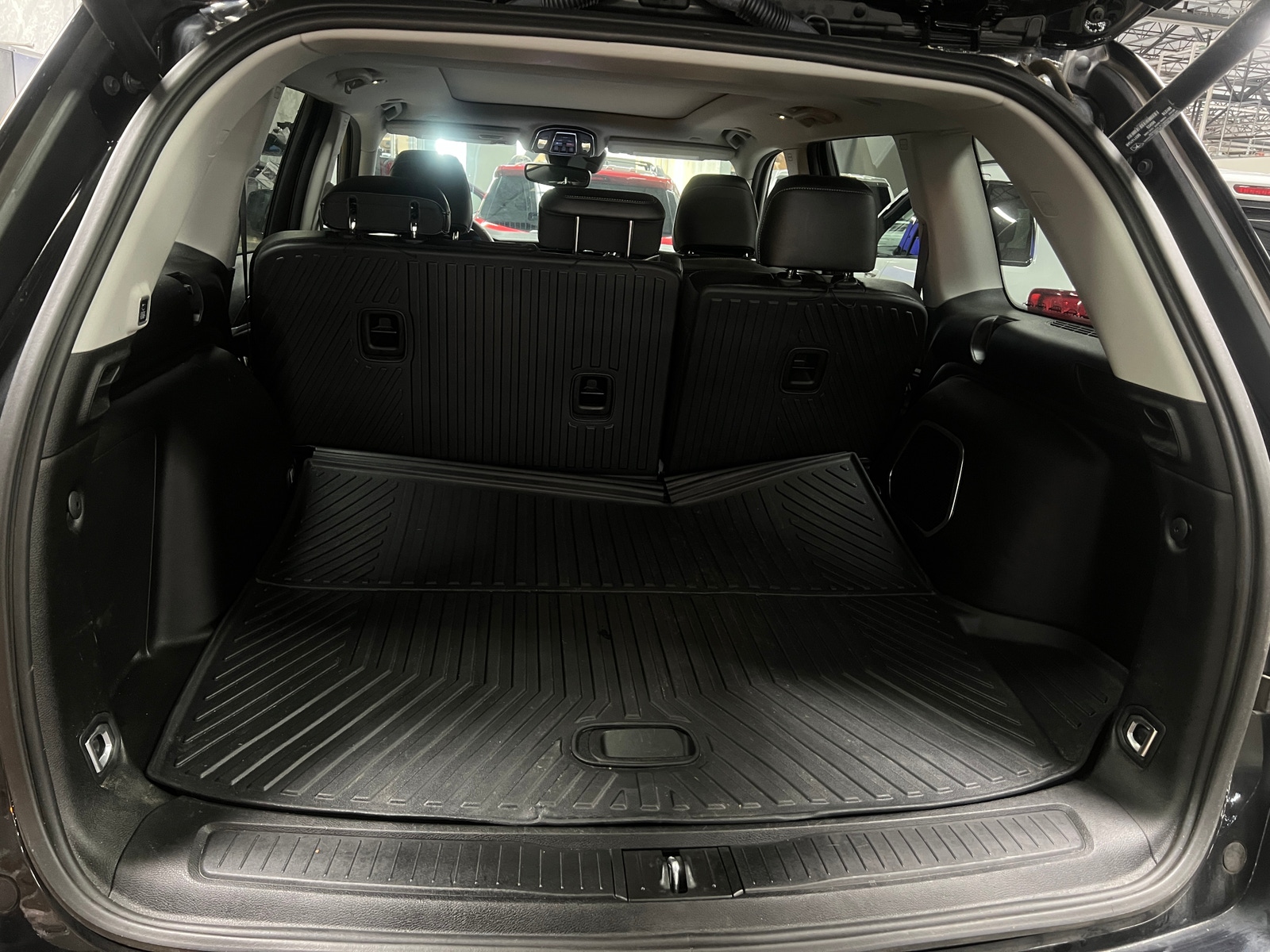 Thumbnail: 2023 Jeep Grand Cherokee - 6