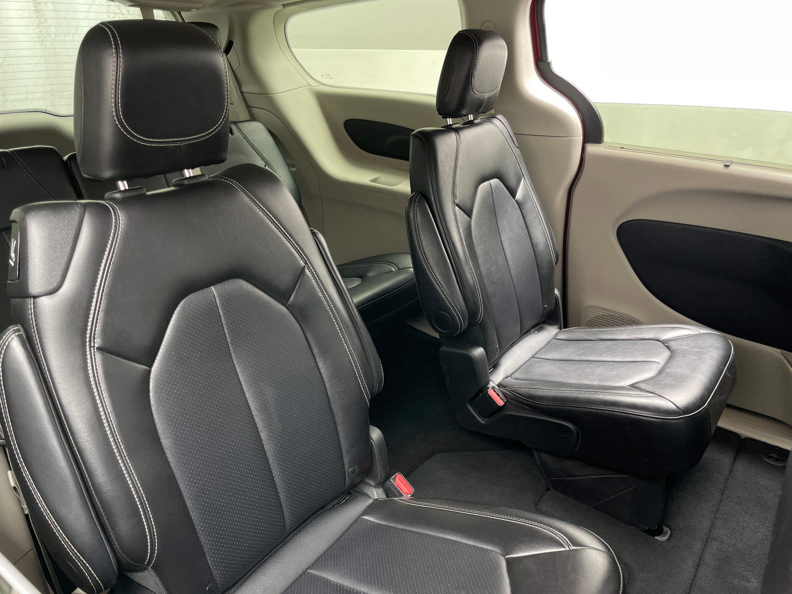 Thumbnail: 2024 Chrysler Pacifica - 5