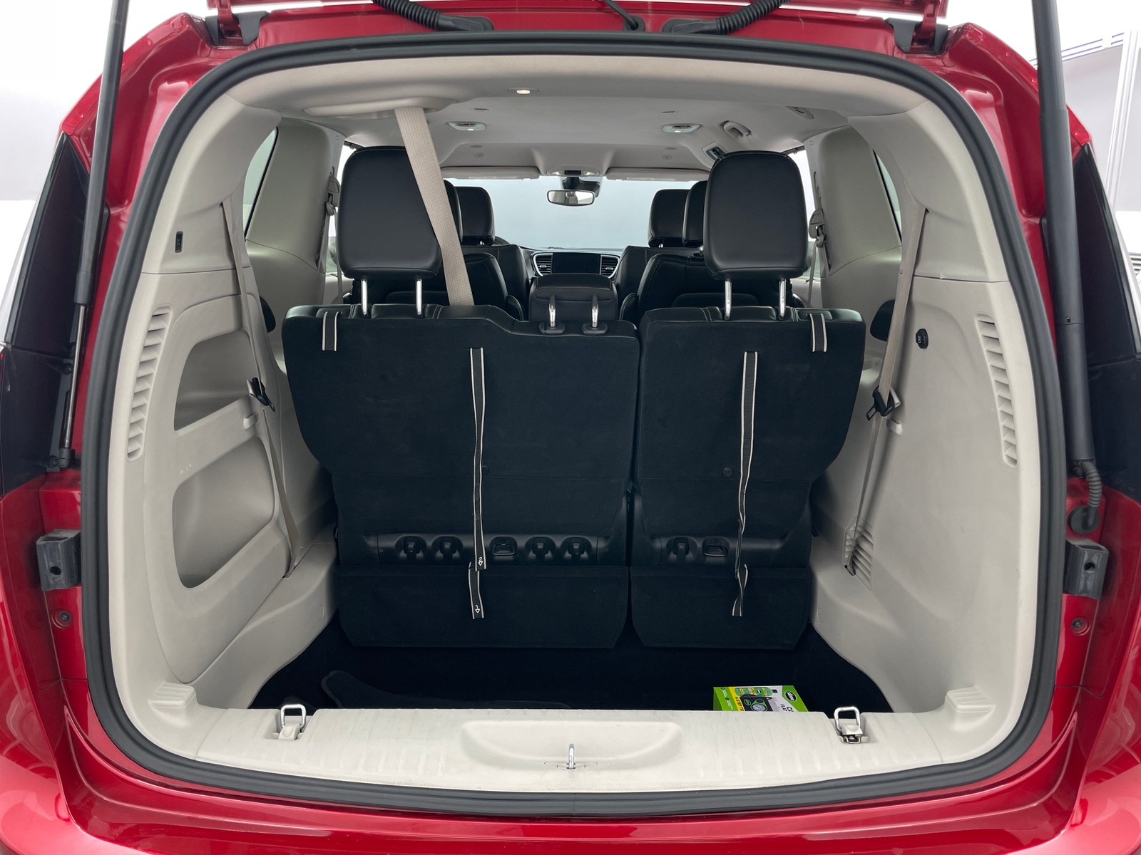 Thumbnail: 2024 Chrysler Pacifica - 6