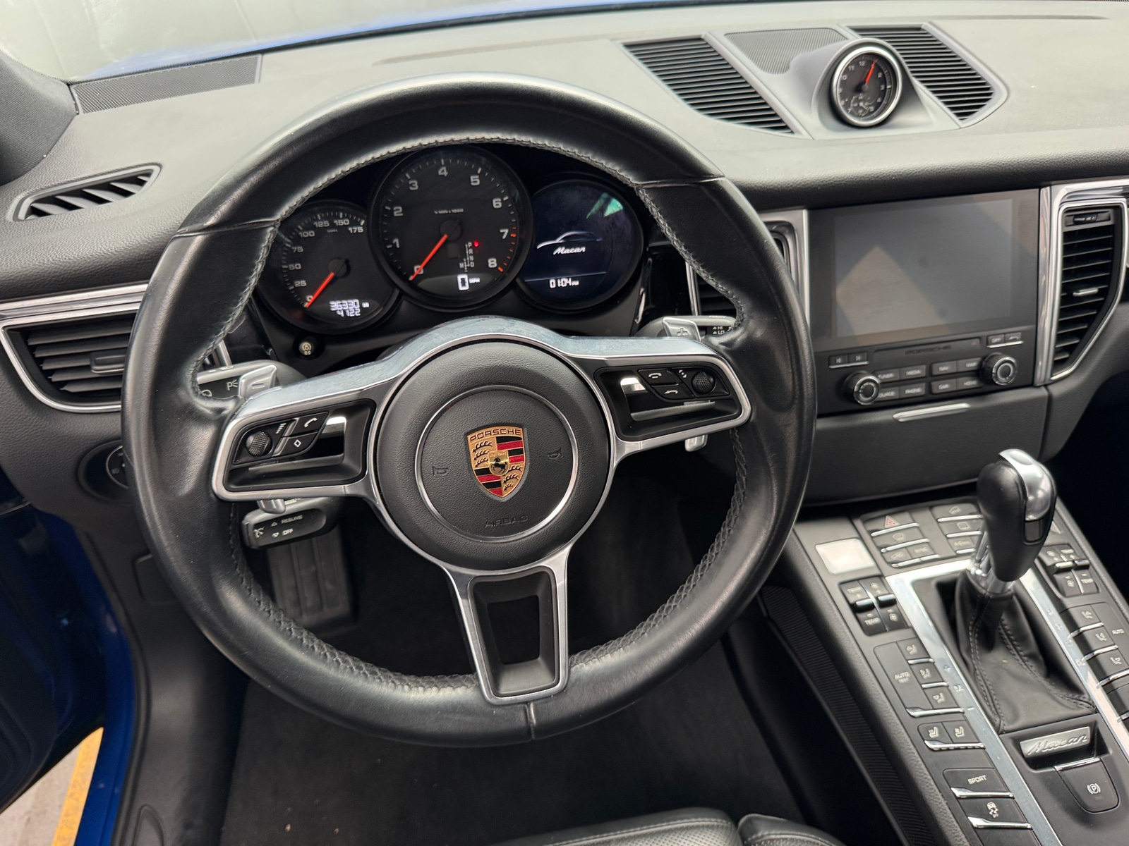 Thumbnail: 2017 Porsche Macan - 4