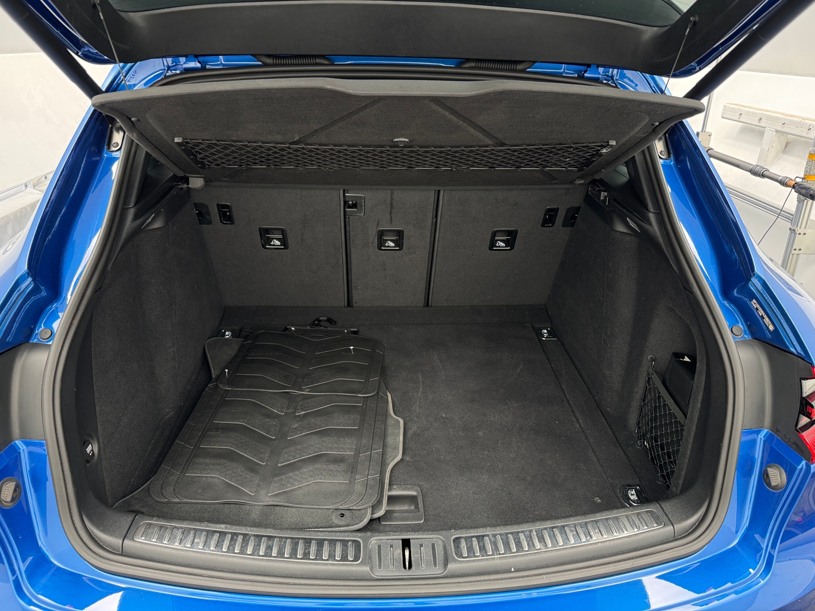 Thumbnail: 2017 Porsche Macan - 6