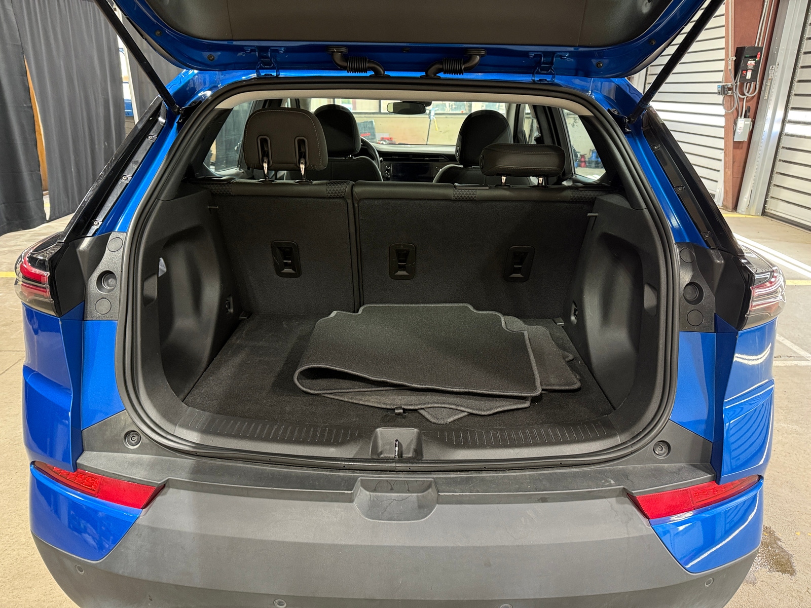 Thumbnail: 2023 Chevrolet Bolt EUV - 7