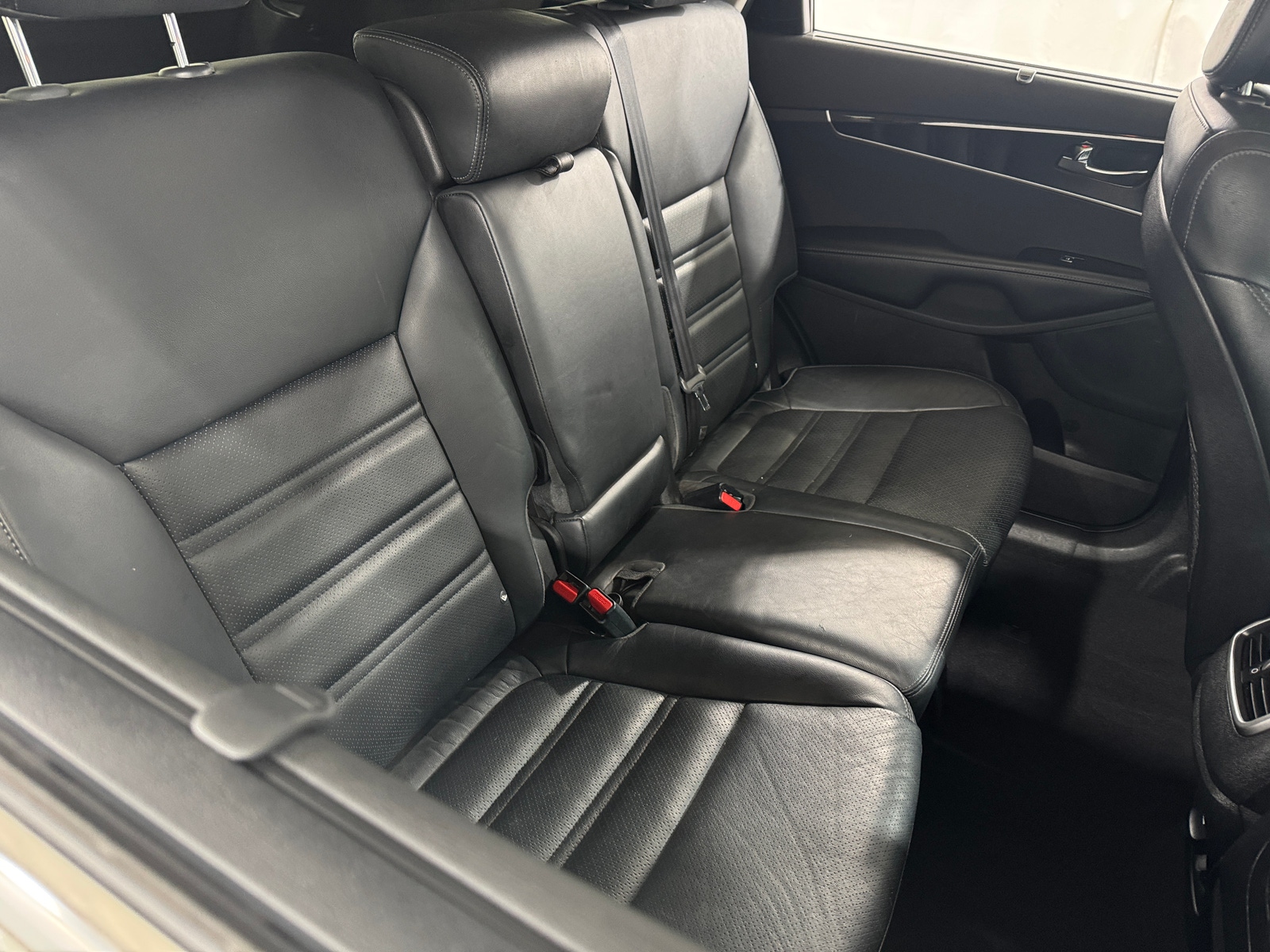 Thumbnail: 2016 Kia Sorento - 5