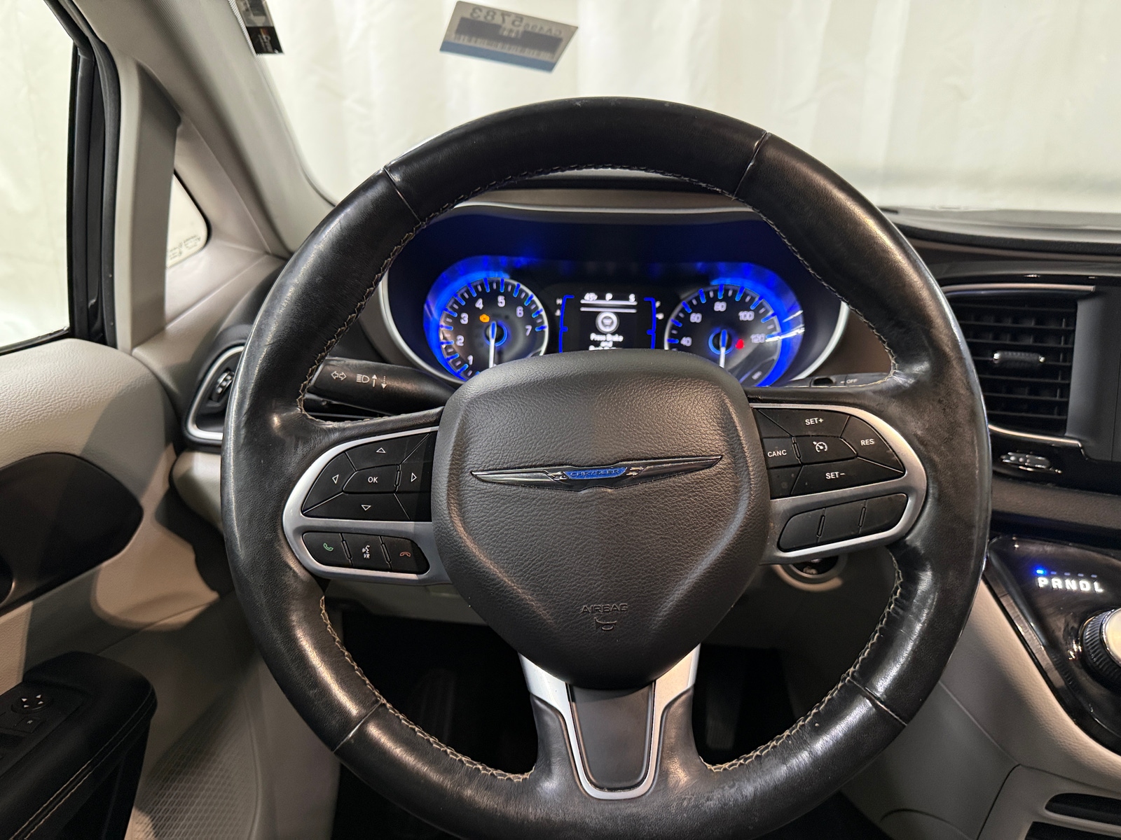 Thumbnail: 2020 Chrysler Voyager - 5