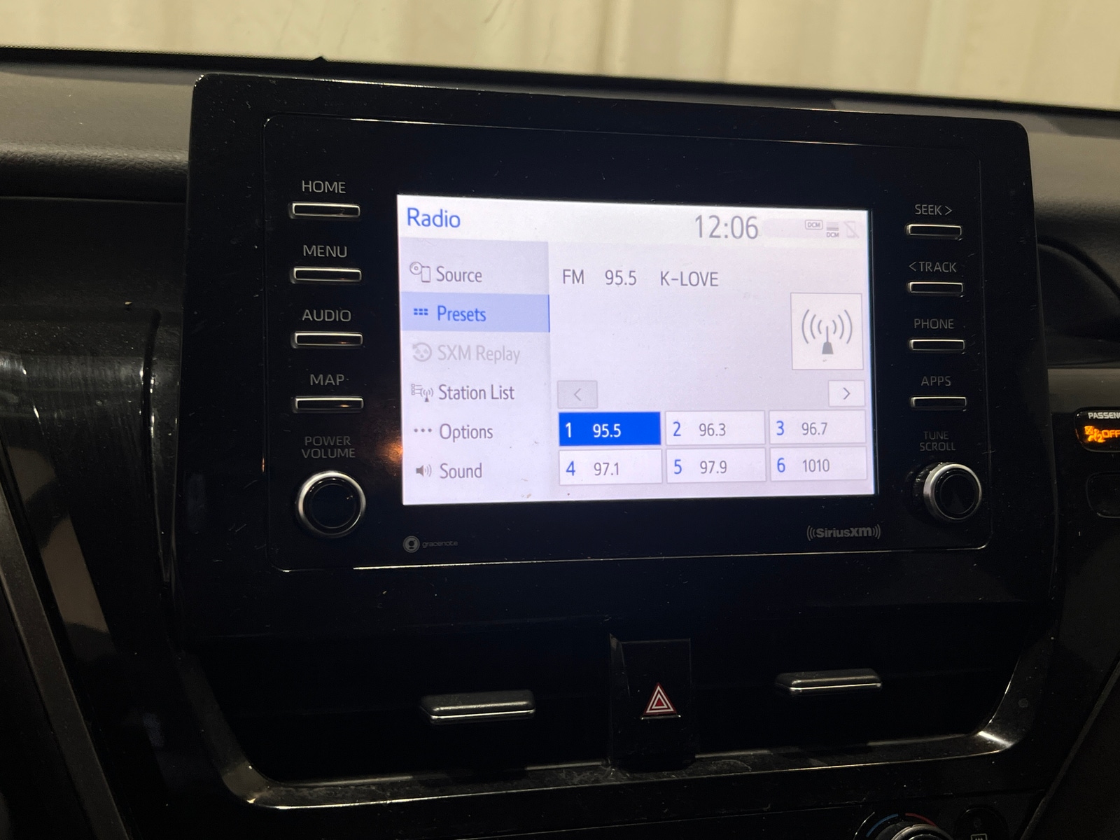 Thumbnail: 2022 Toyota Camry - 4