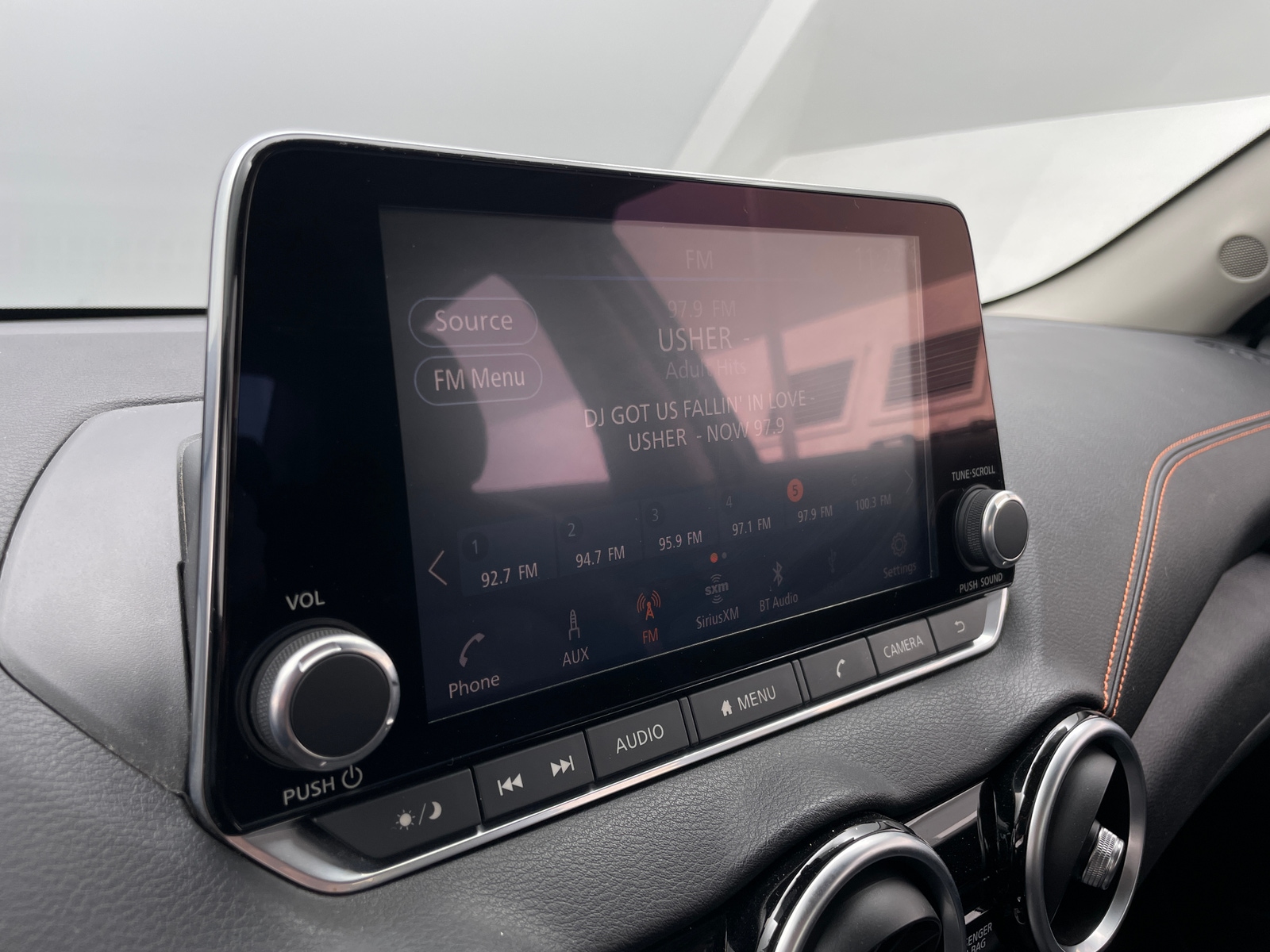 Thumbnail: 2021 Nissan Sentra - 3