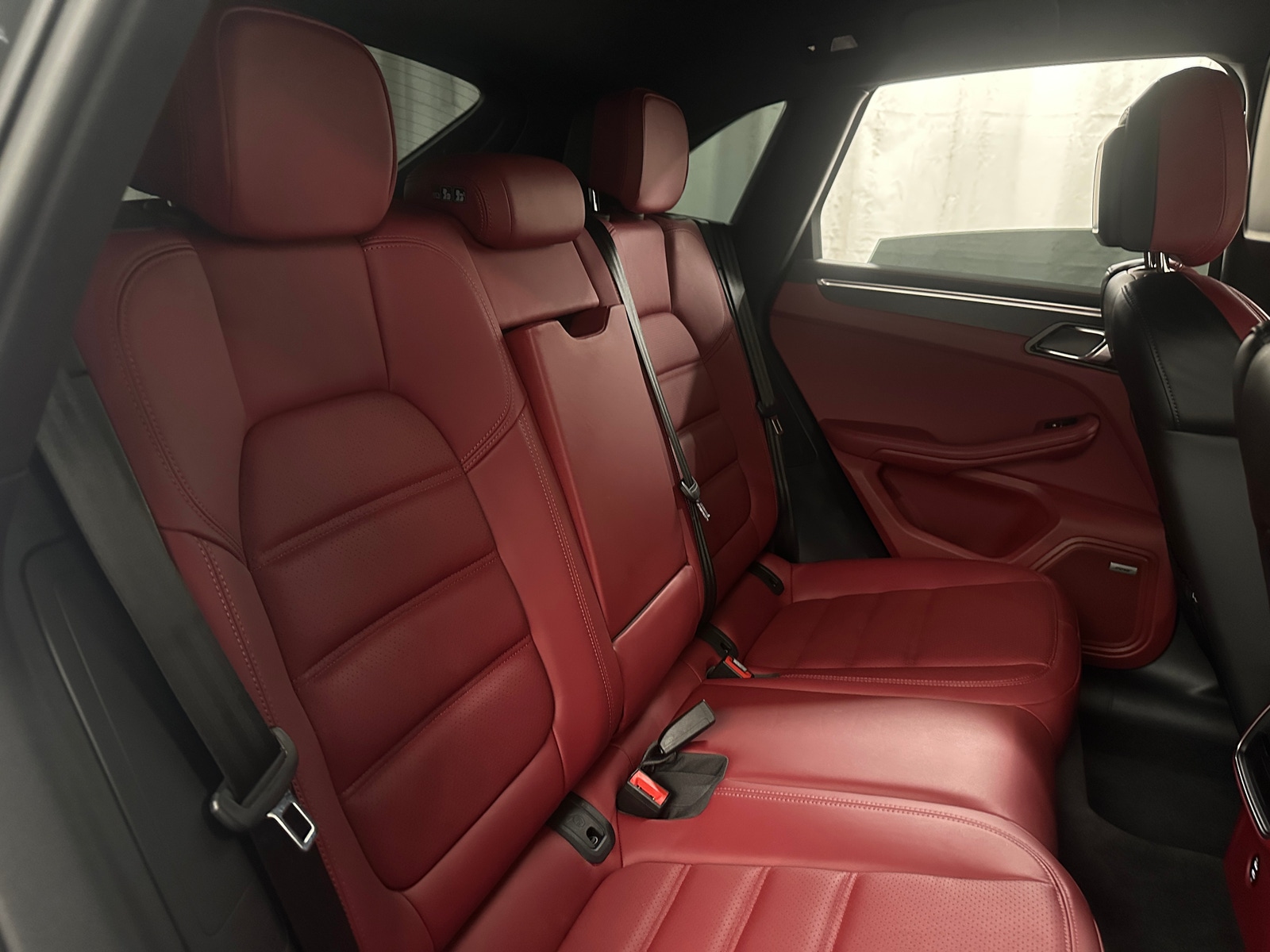 Thumbnail: 2022 Porsche Macan - 5