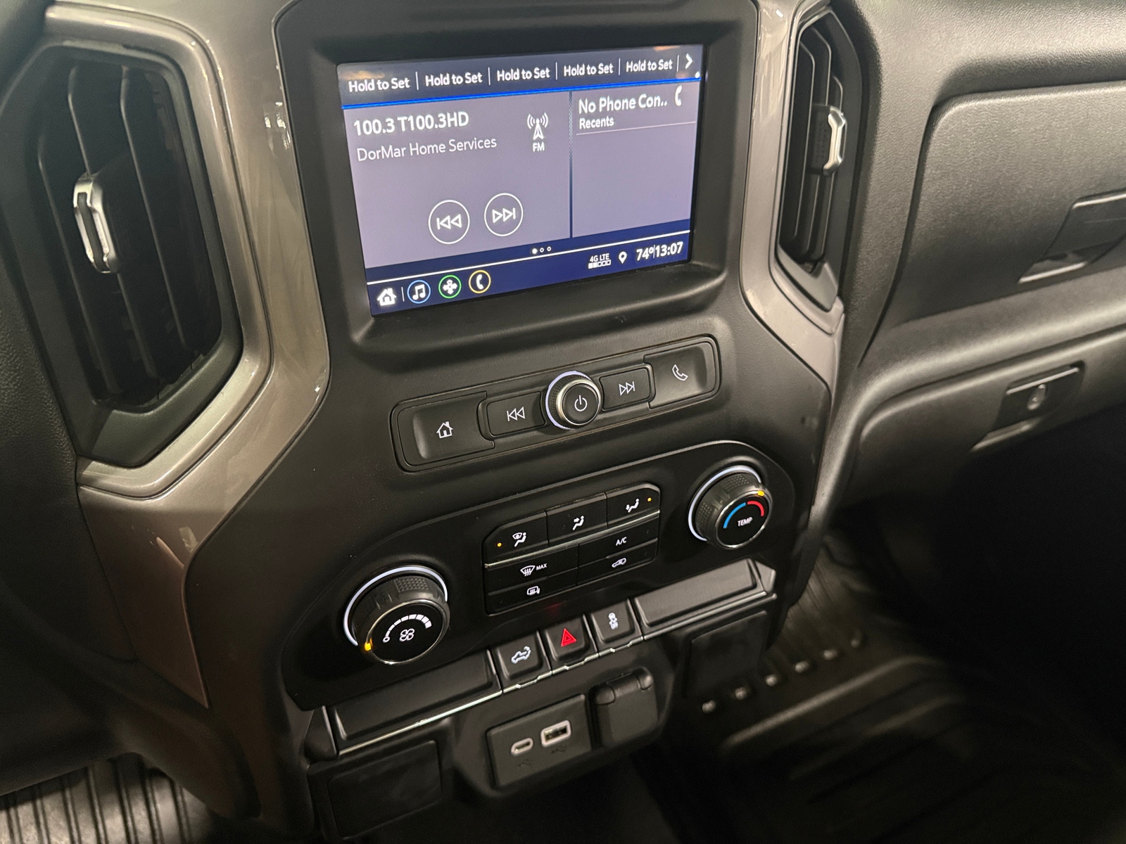 Thumbnail: 2021 Chevrolet Silverado 1500 - 3