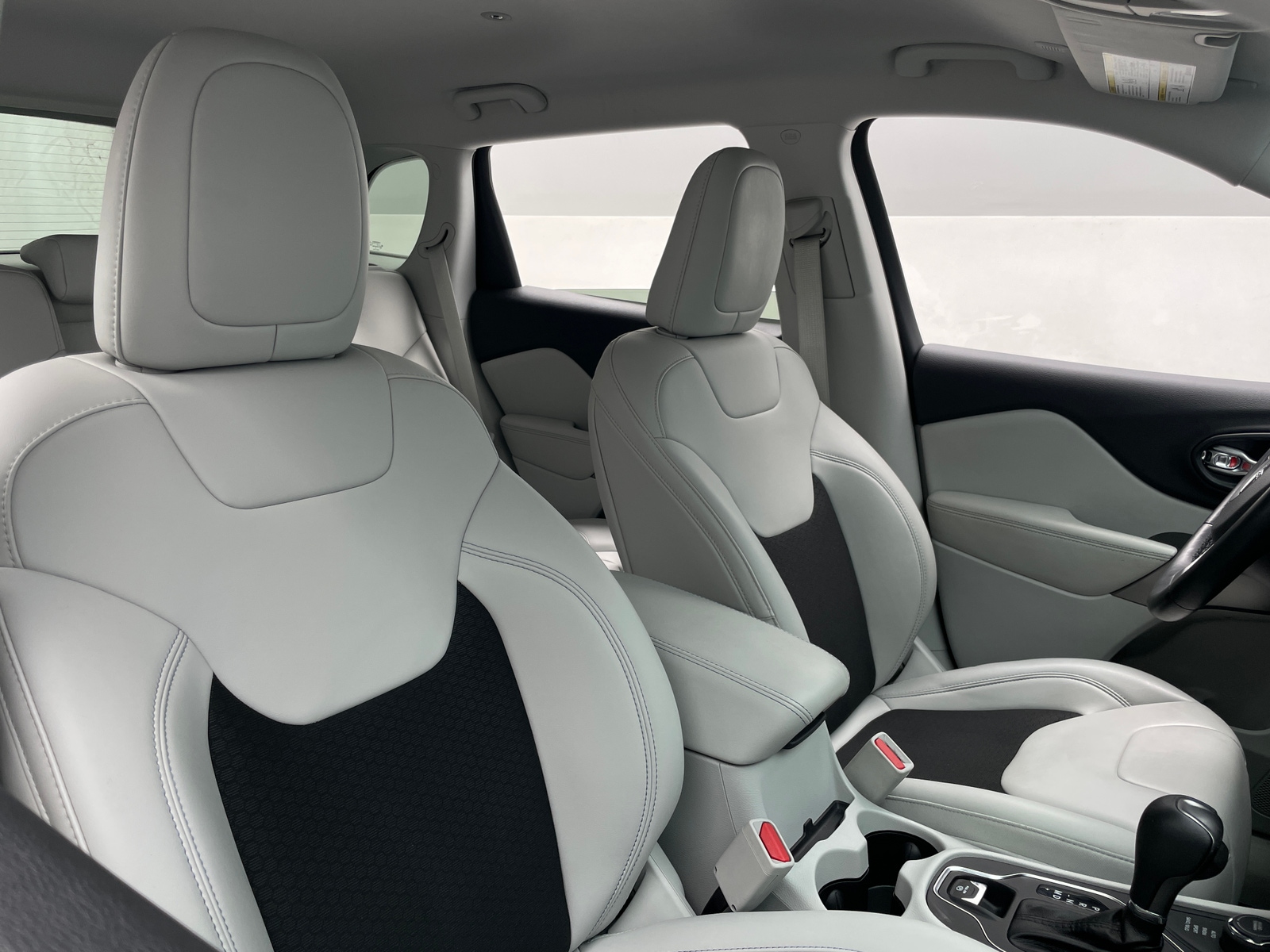 Thumbnail: 2020 Jeep Cherokee - 2