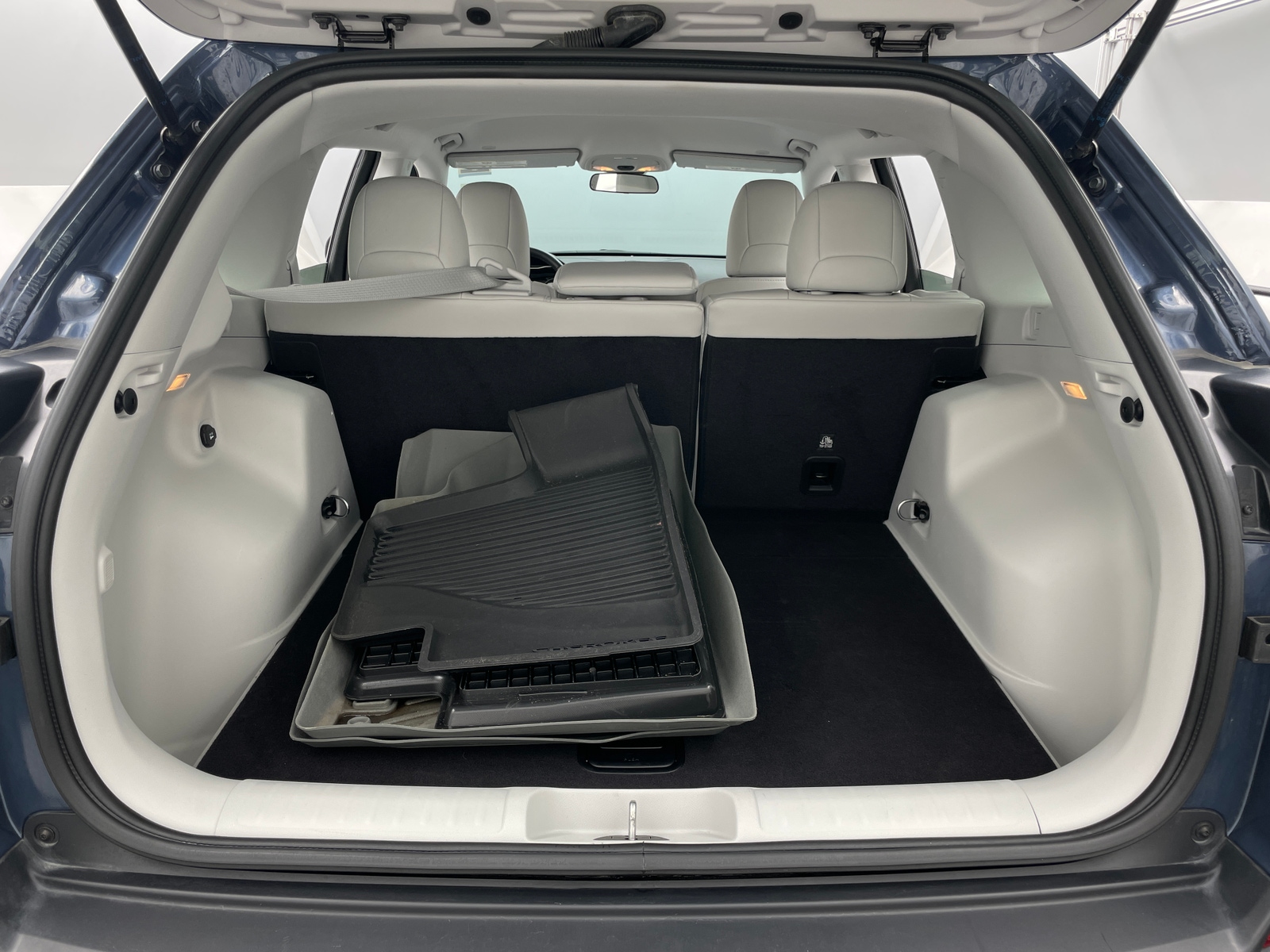 Thumbnail: 2020 Jeep Cherokee - 7