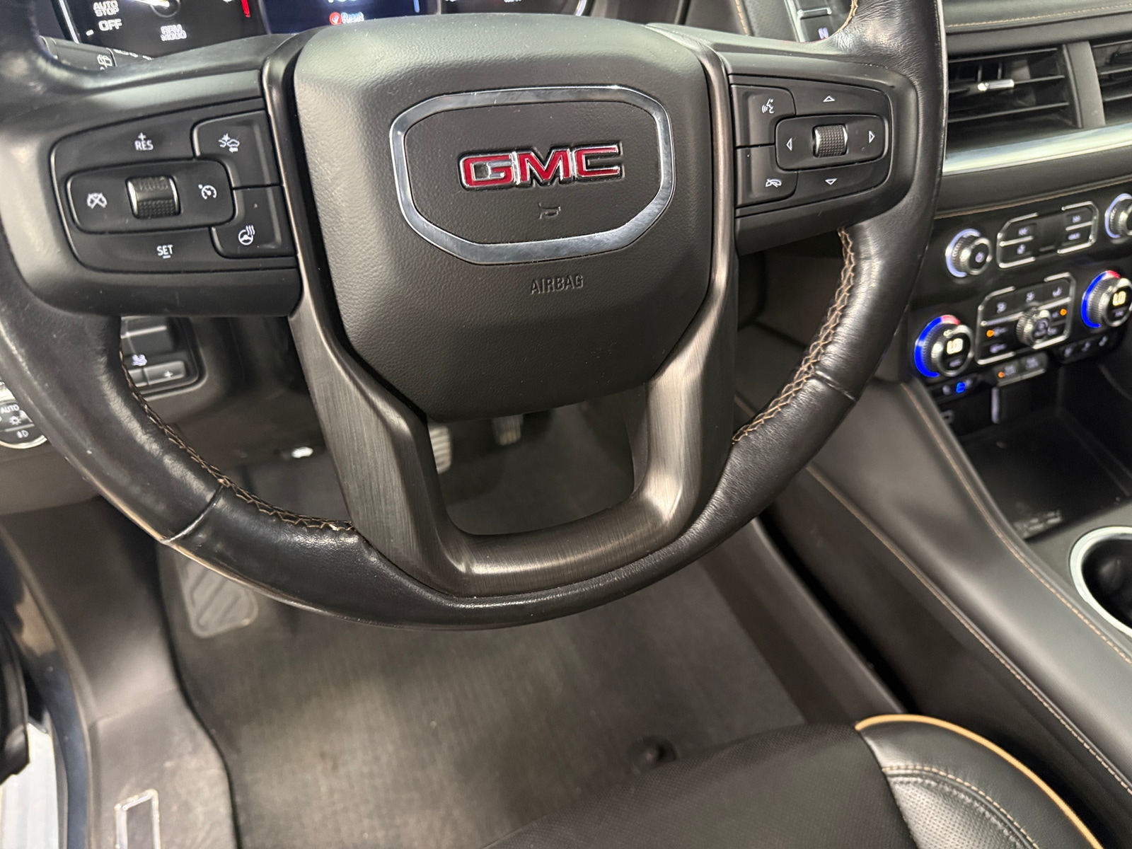 Thumbnail: 2021 GMC Yukon - 4