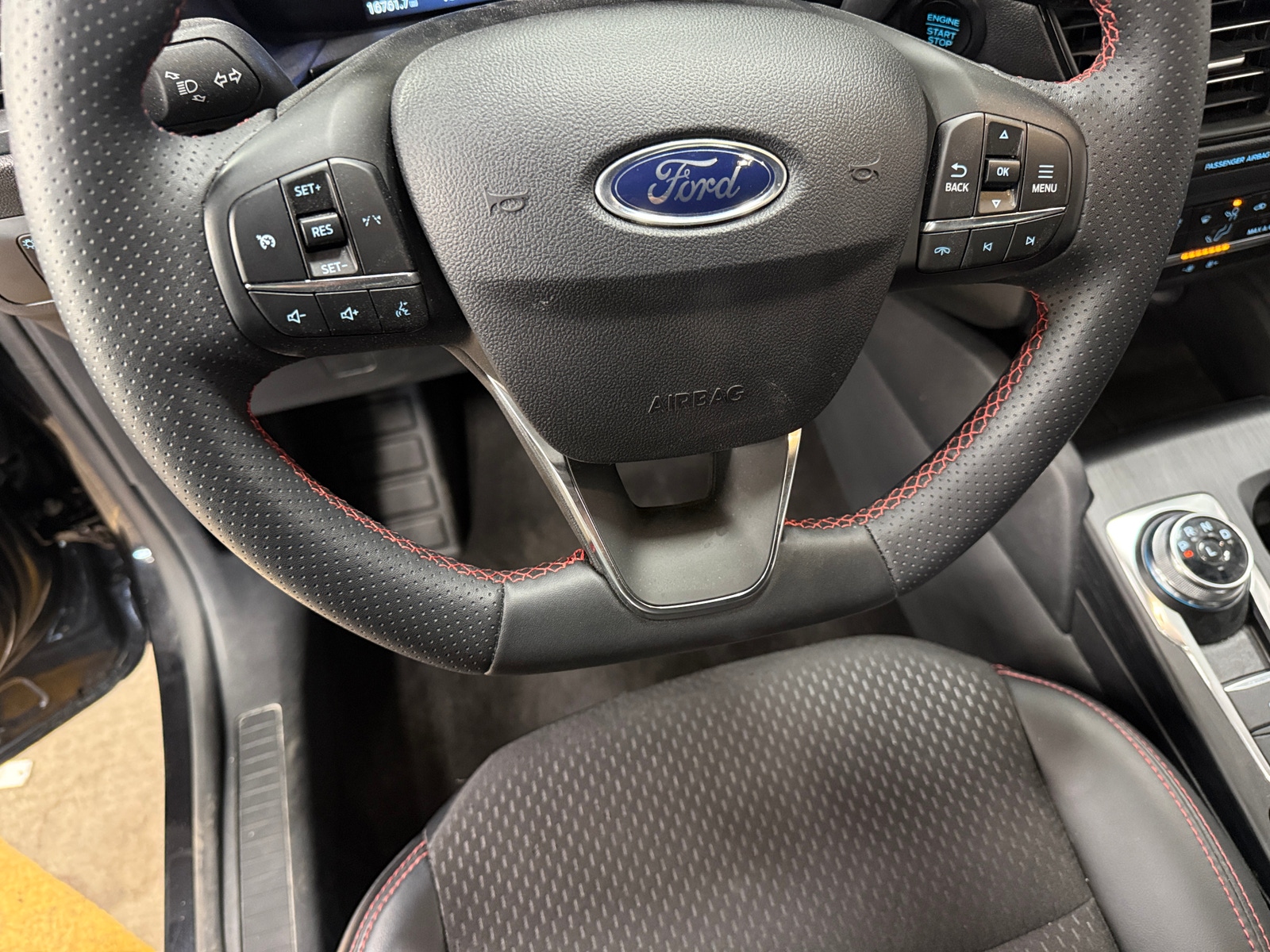 Thumbnail: 2025 Ford Escape - 4