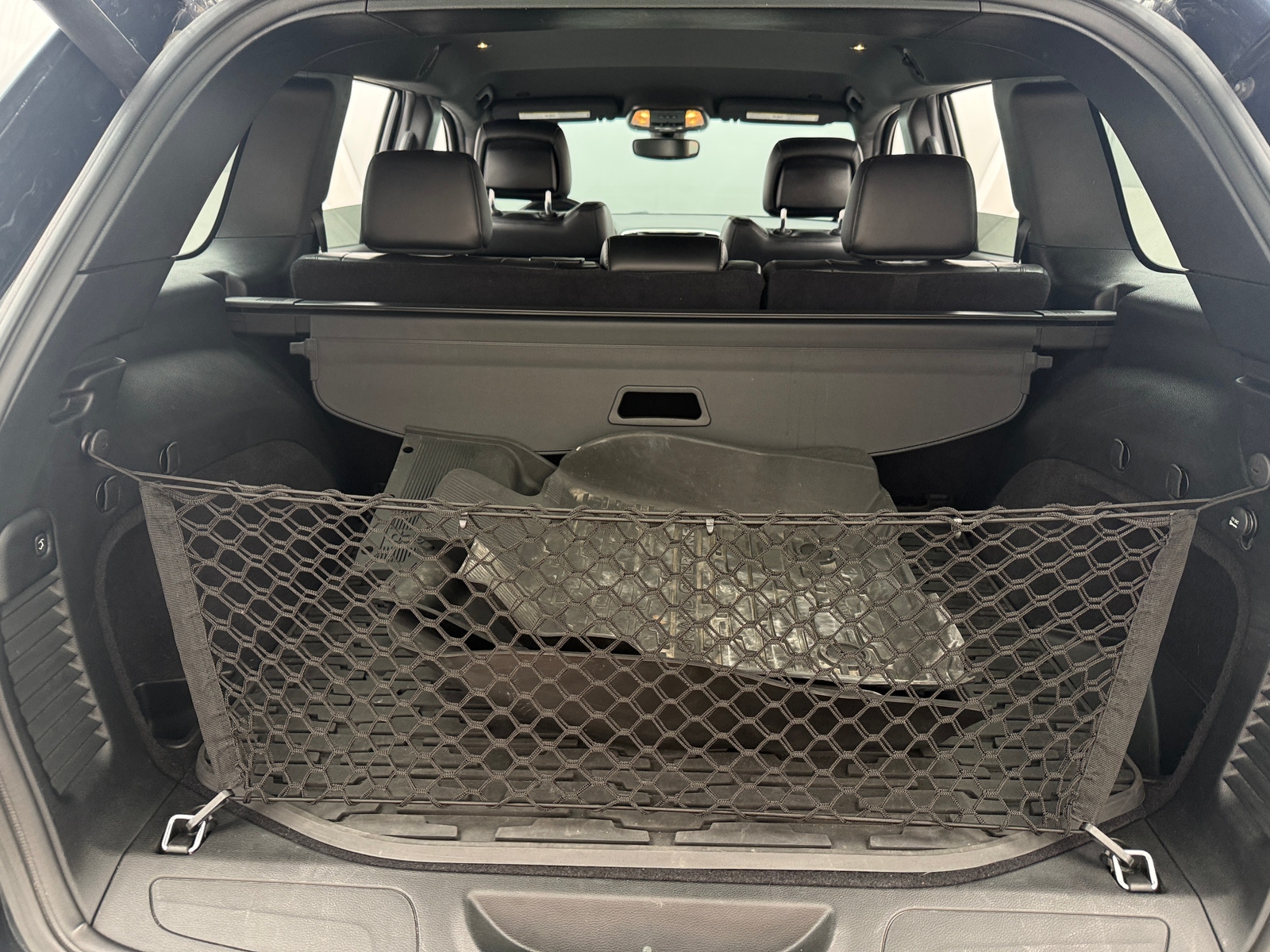 Thumbnail: 2017 Jeep Grand Cherokee - 6