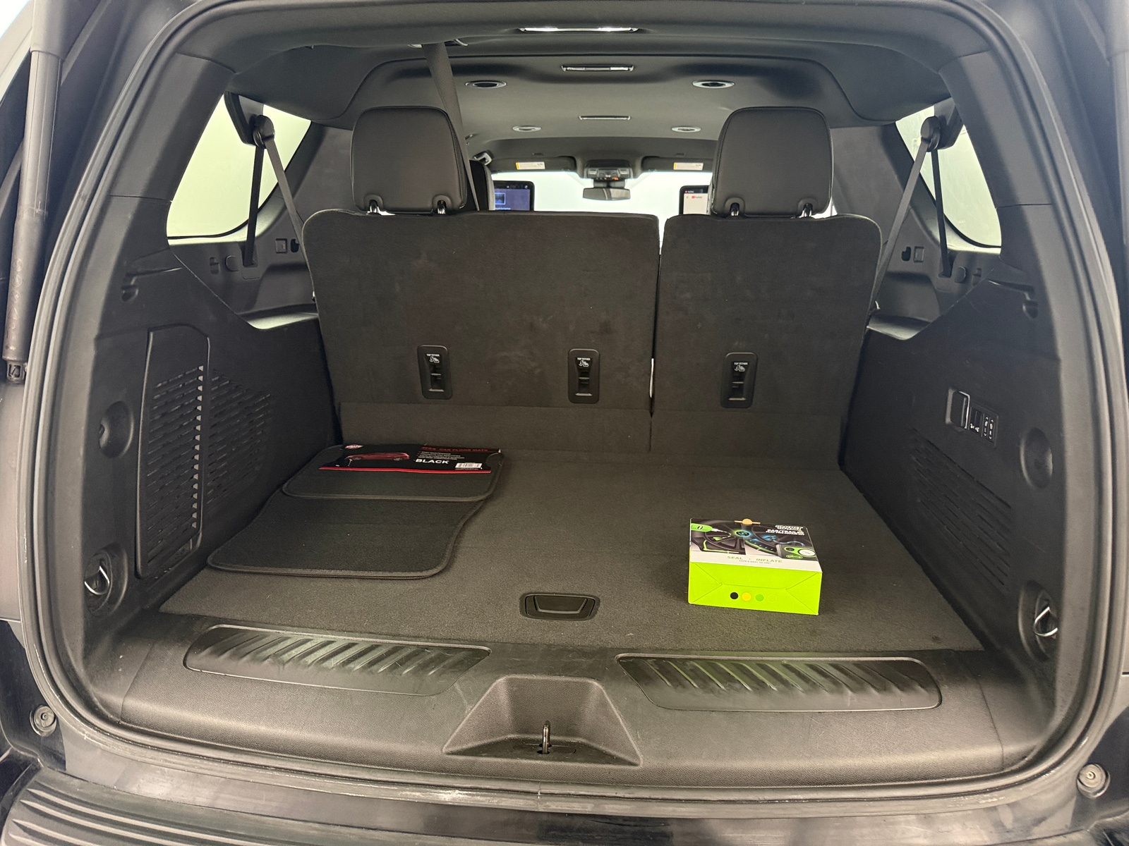 Thumbnail: 2024 GMC Yukon XL - 6