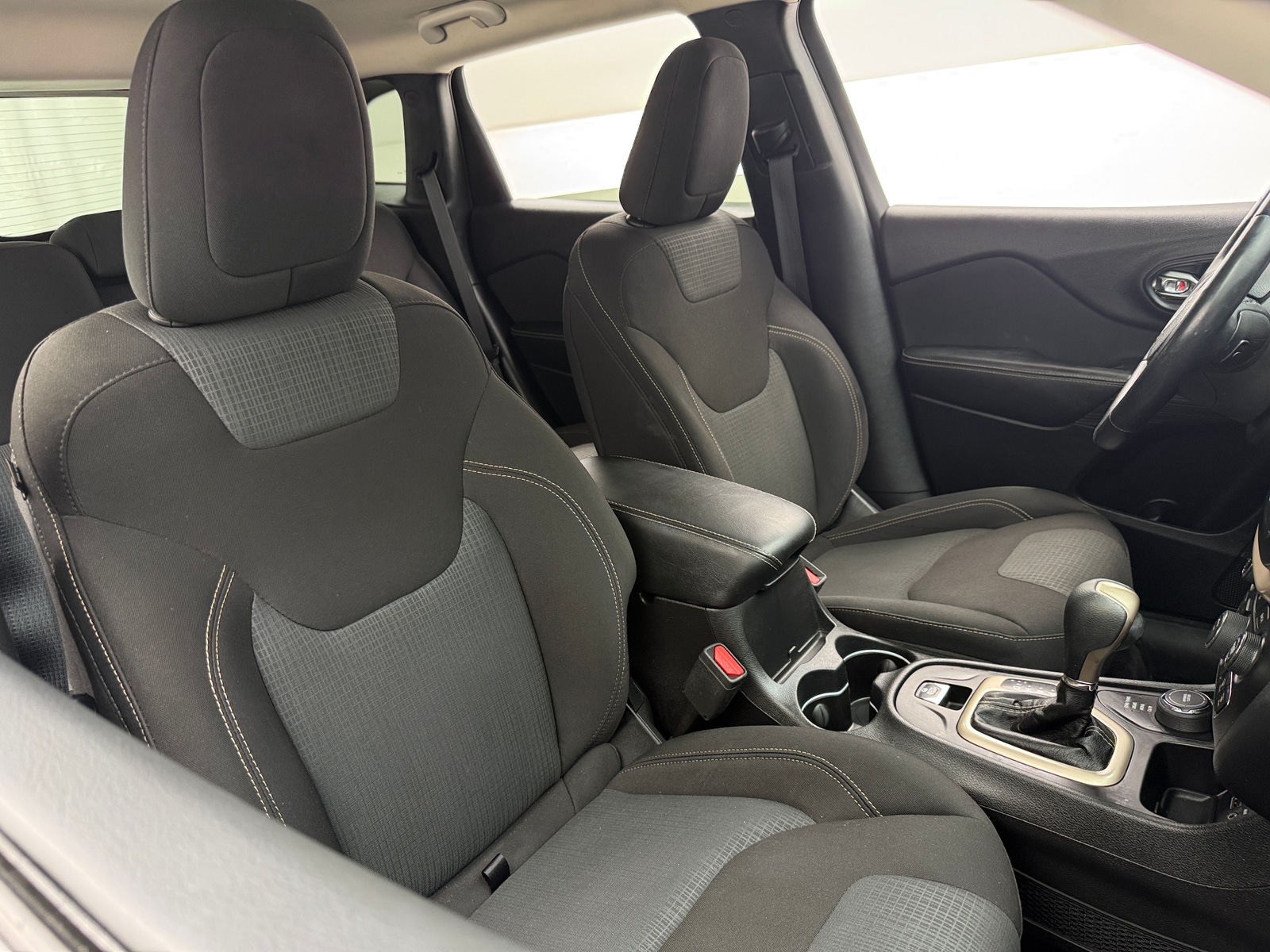 Thumbnail: 2017 Jeep Cherokee - 2