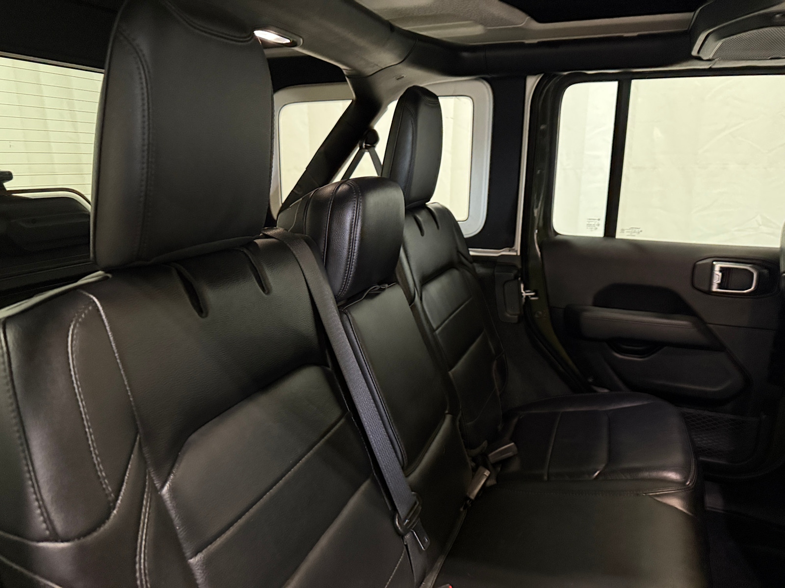 Thumbnail: 2021 Jeep Wrangler - 5