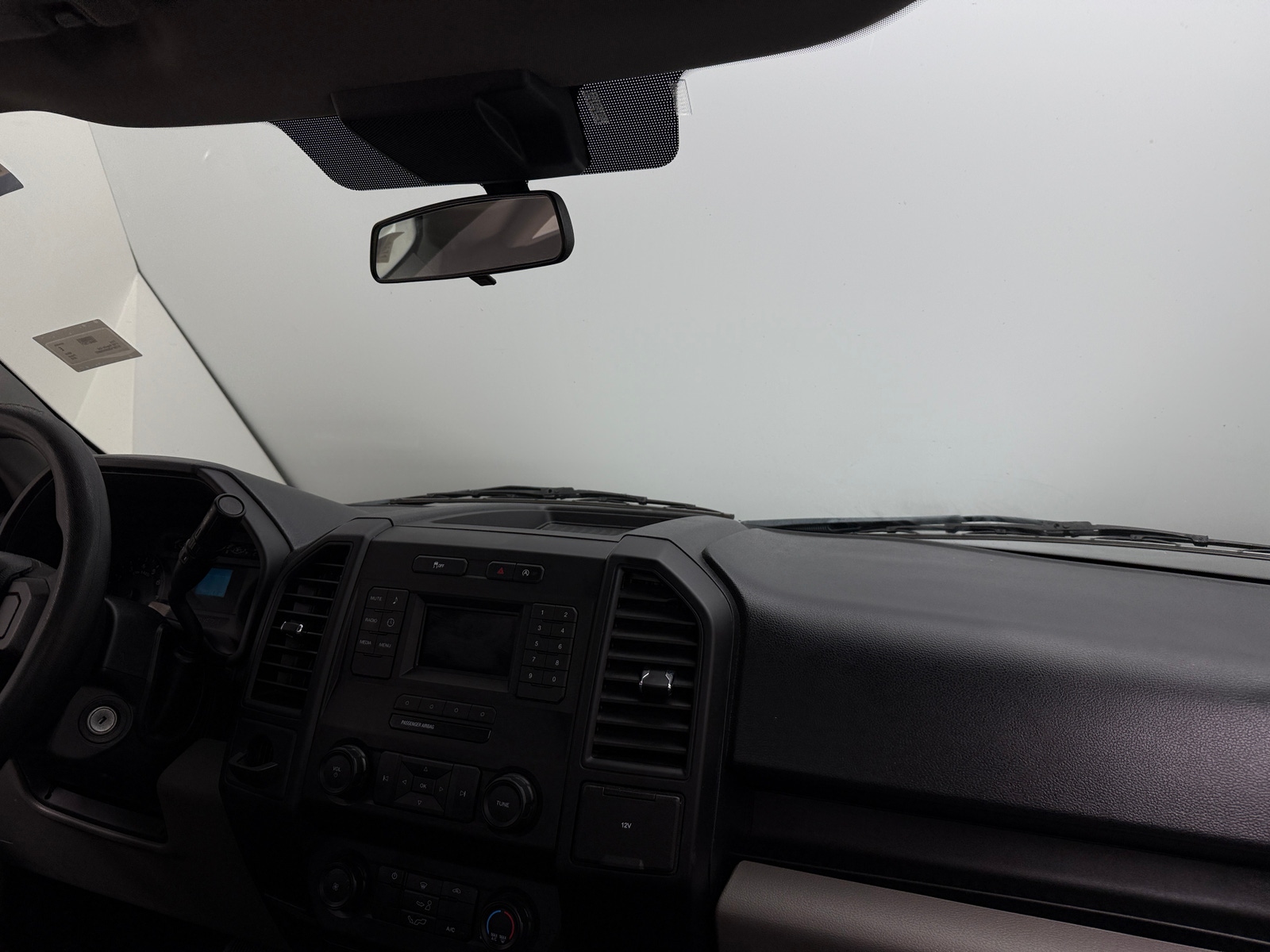 Thumbnail: 2019 Ford Econoline - 3