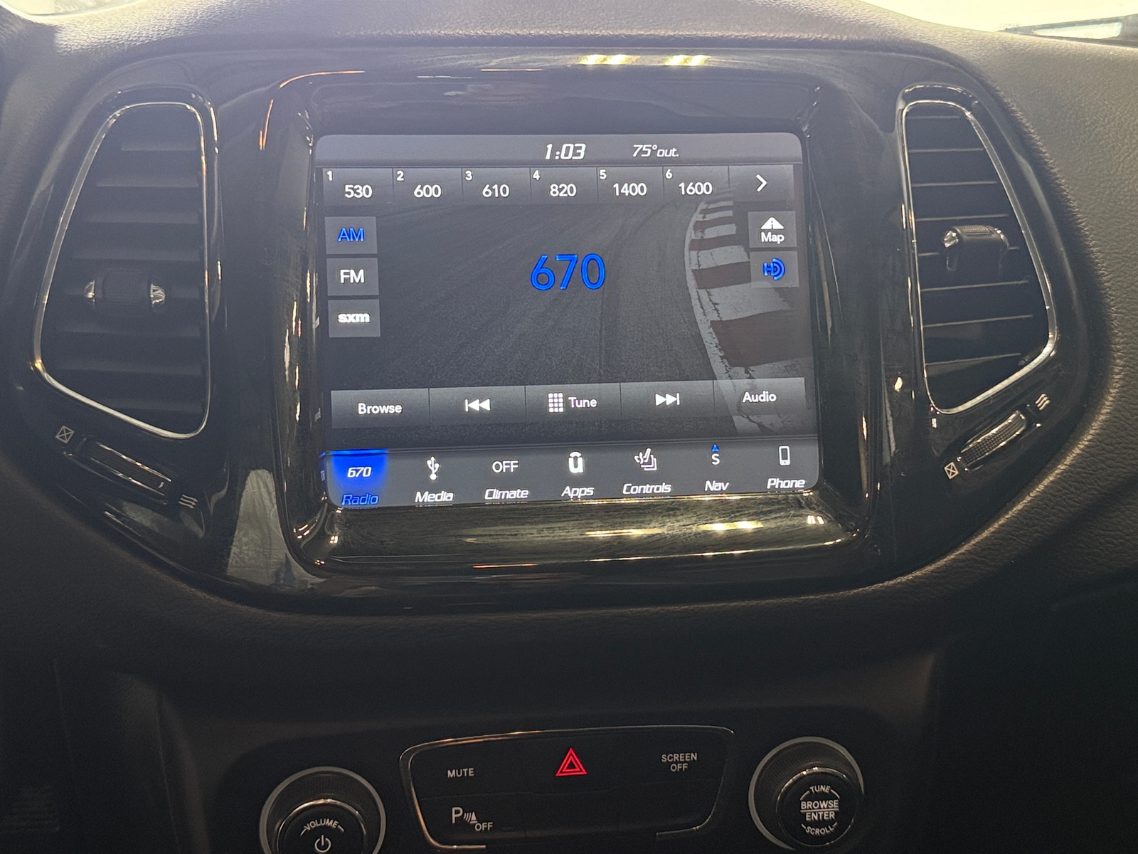 Thumbnail: 2019 Jeep Compass - 4