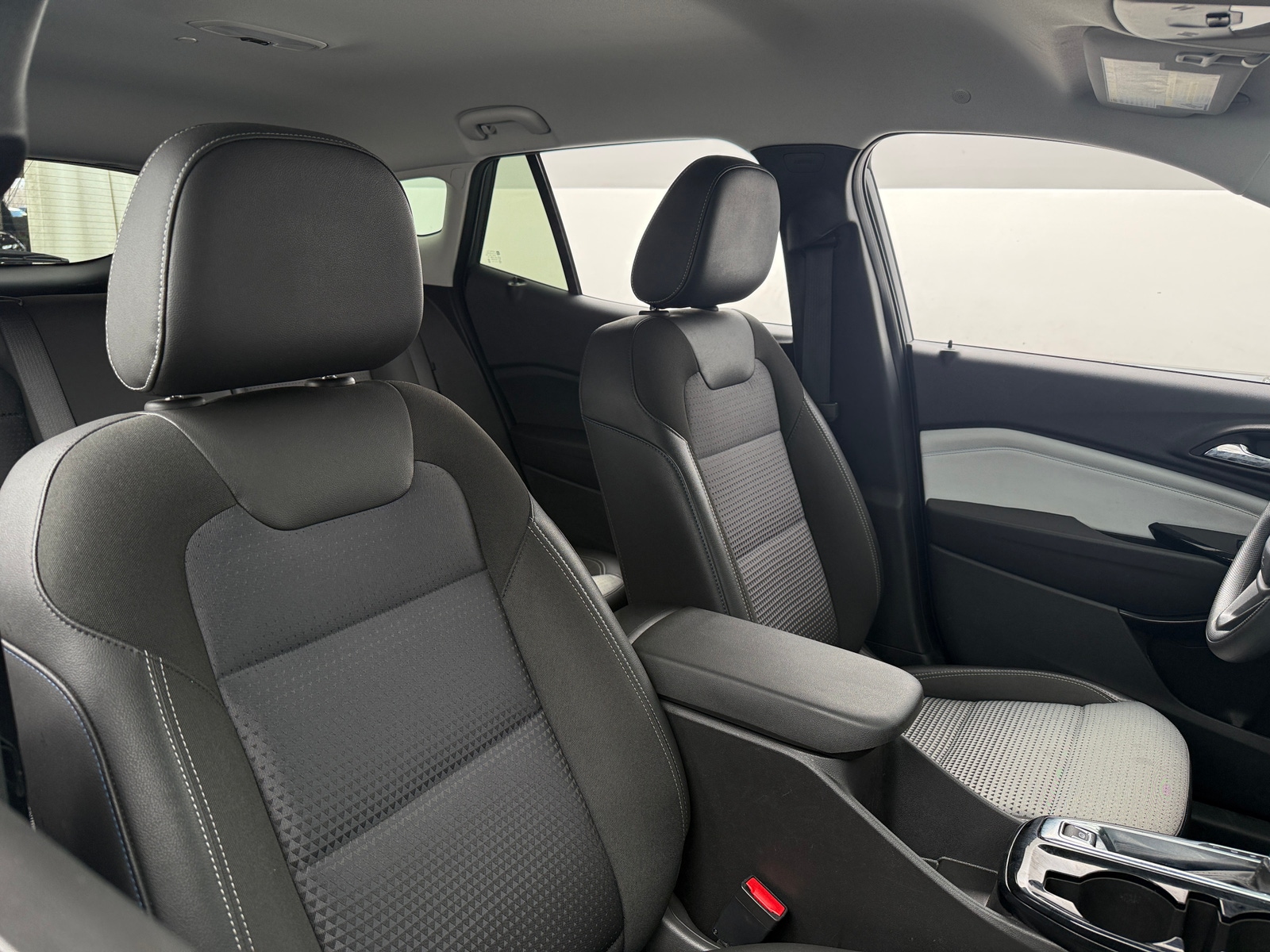 Thumbnail: 2025 Chevrolet Trax - 2