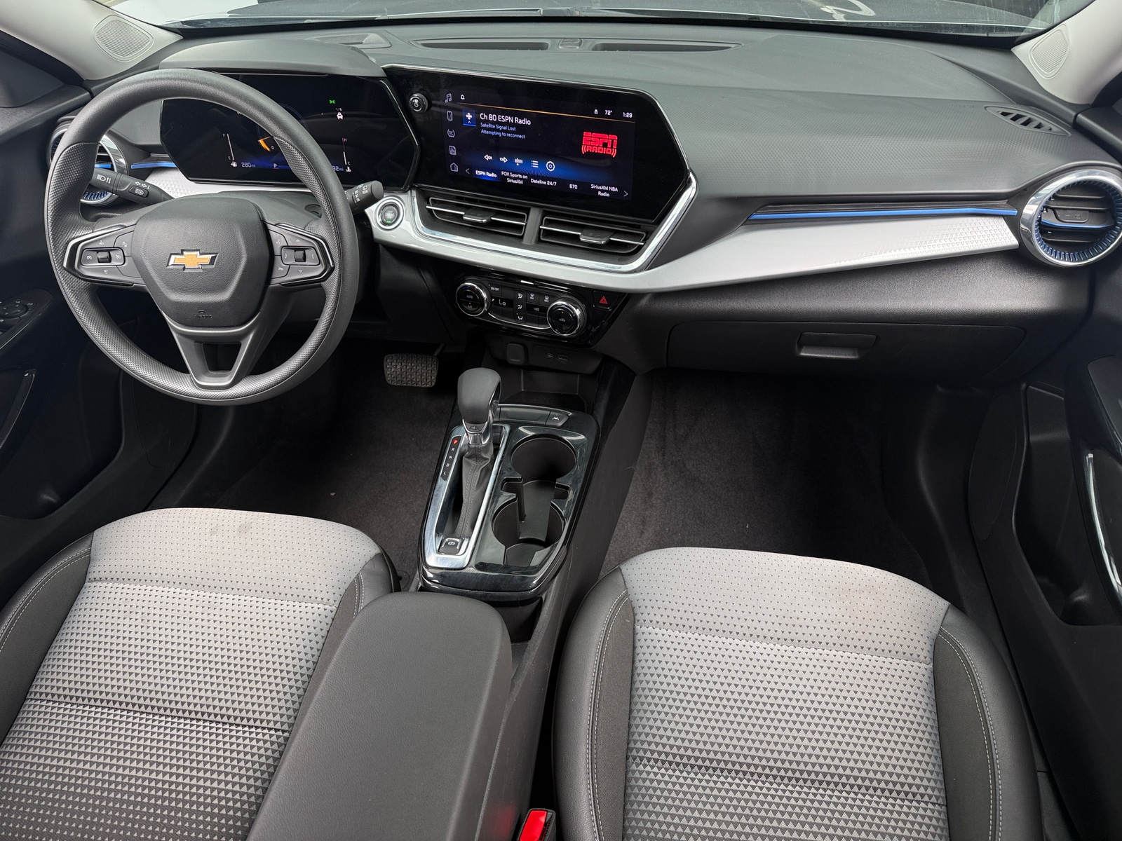 Thumbnail: 2025 Chevrolet Trax - 3