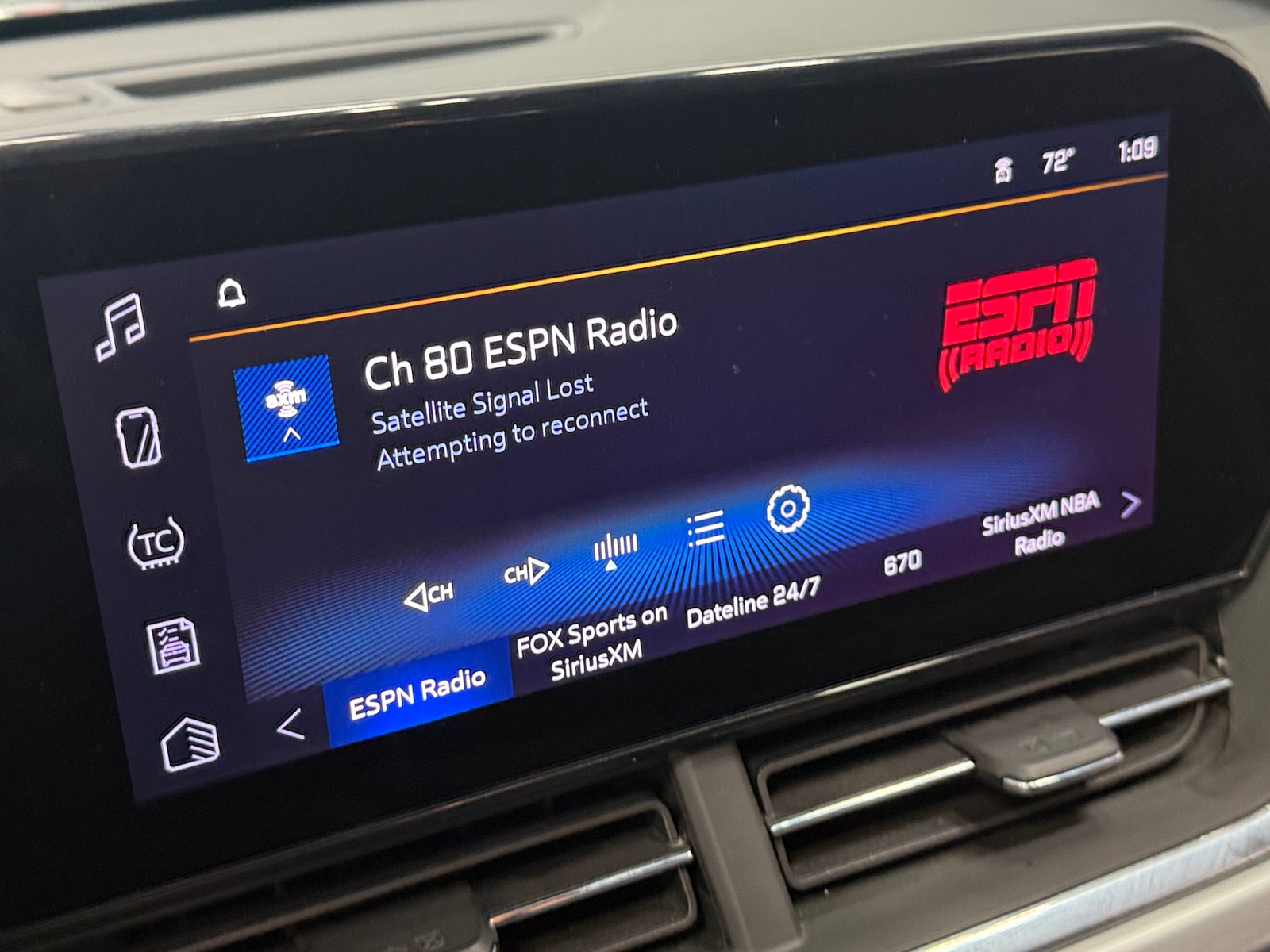 Thumbnail: 2025 Chevrolet Trax - 4