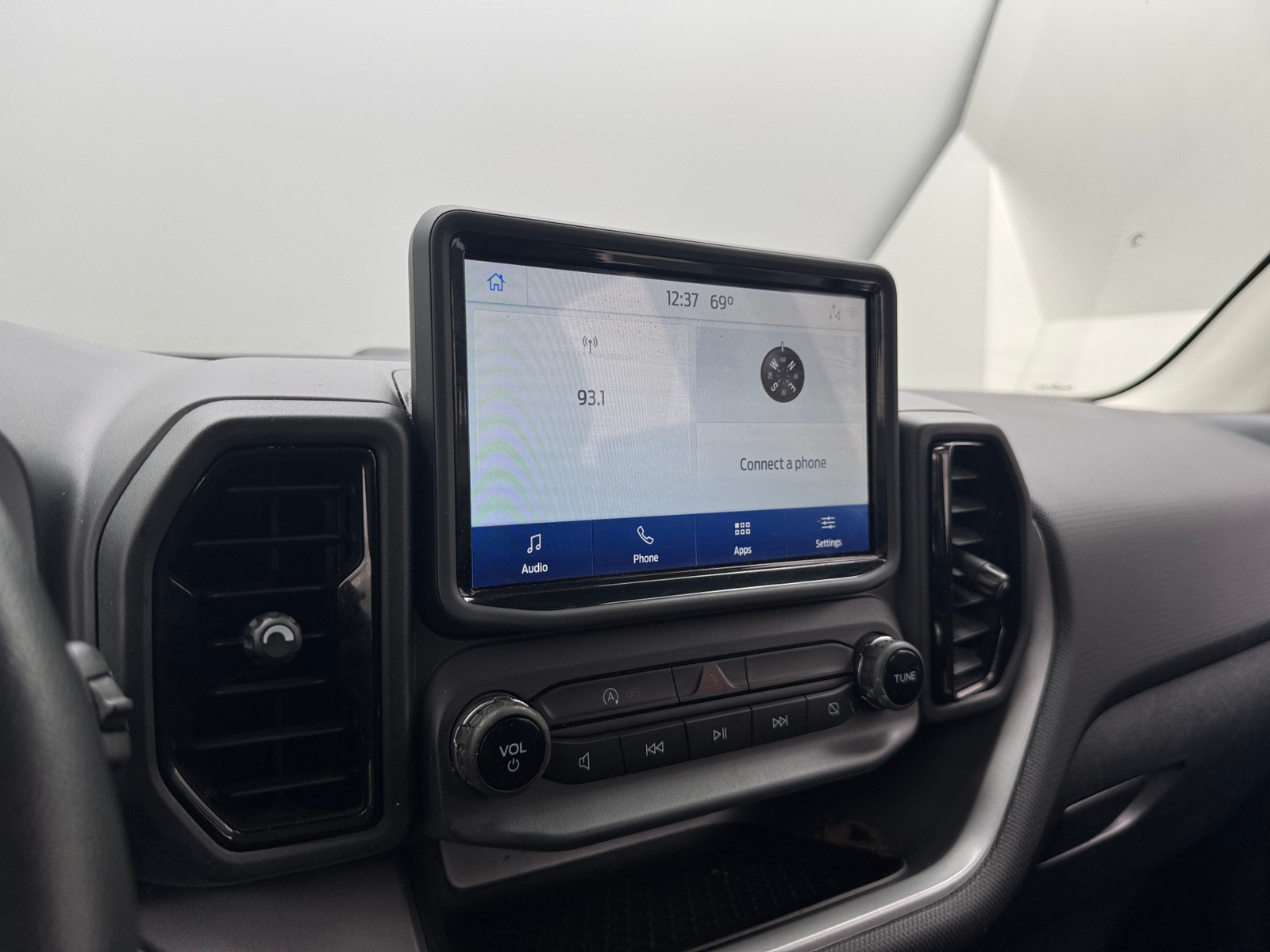 Thumbnail: 2021 Ford Bronco Sport - 4