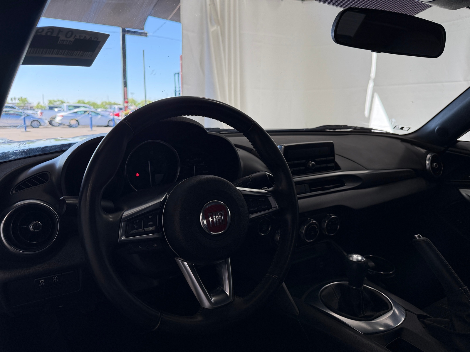 Thumbnail: 2018 Fiat 124 Spider - 3