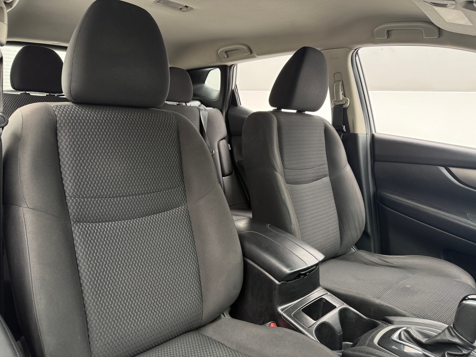 Thumbnail: 2021 Nissan Rogue Sport - 2