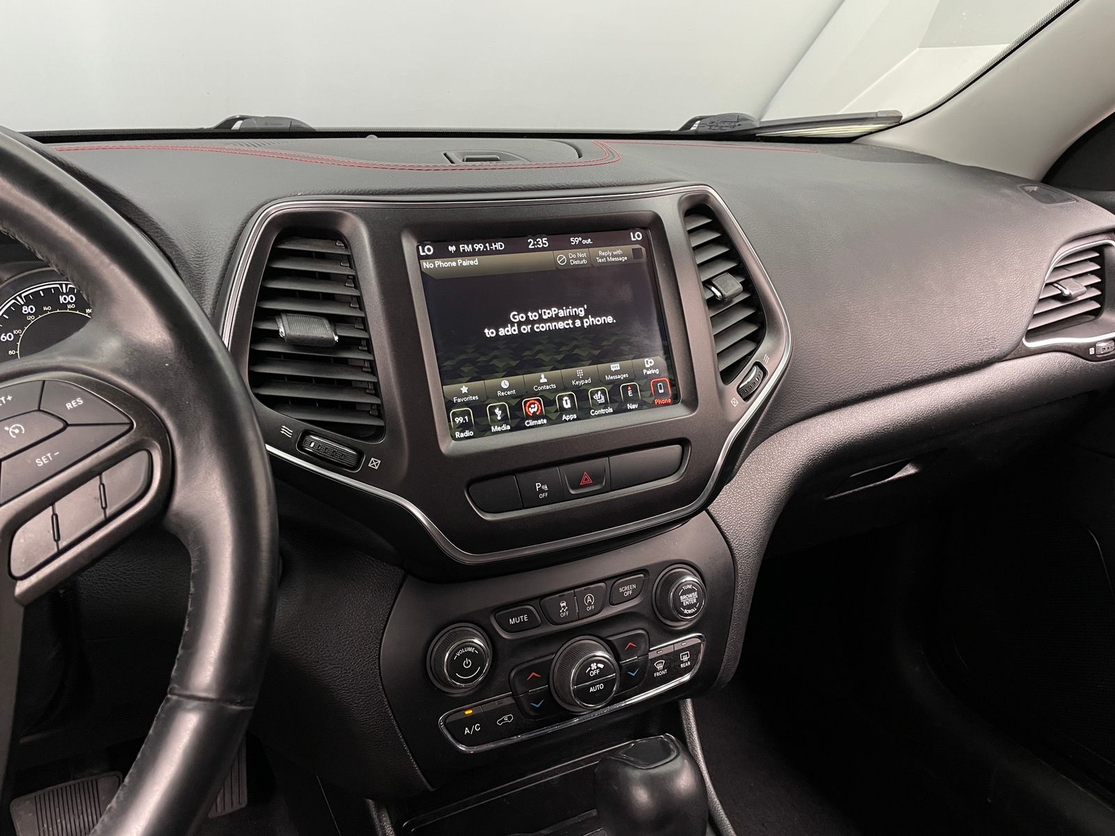 Thumbnail: 2019 Jeep Cherokee - 3