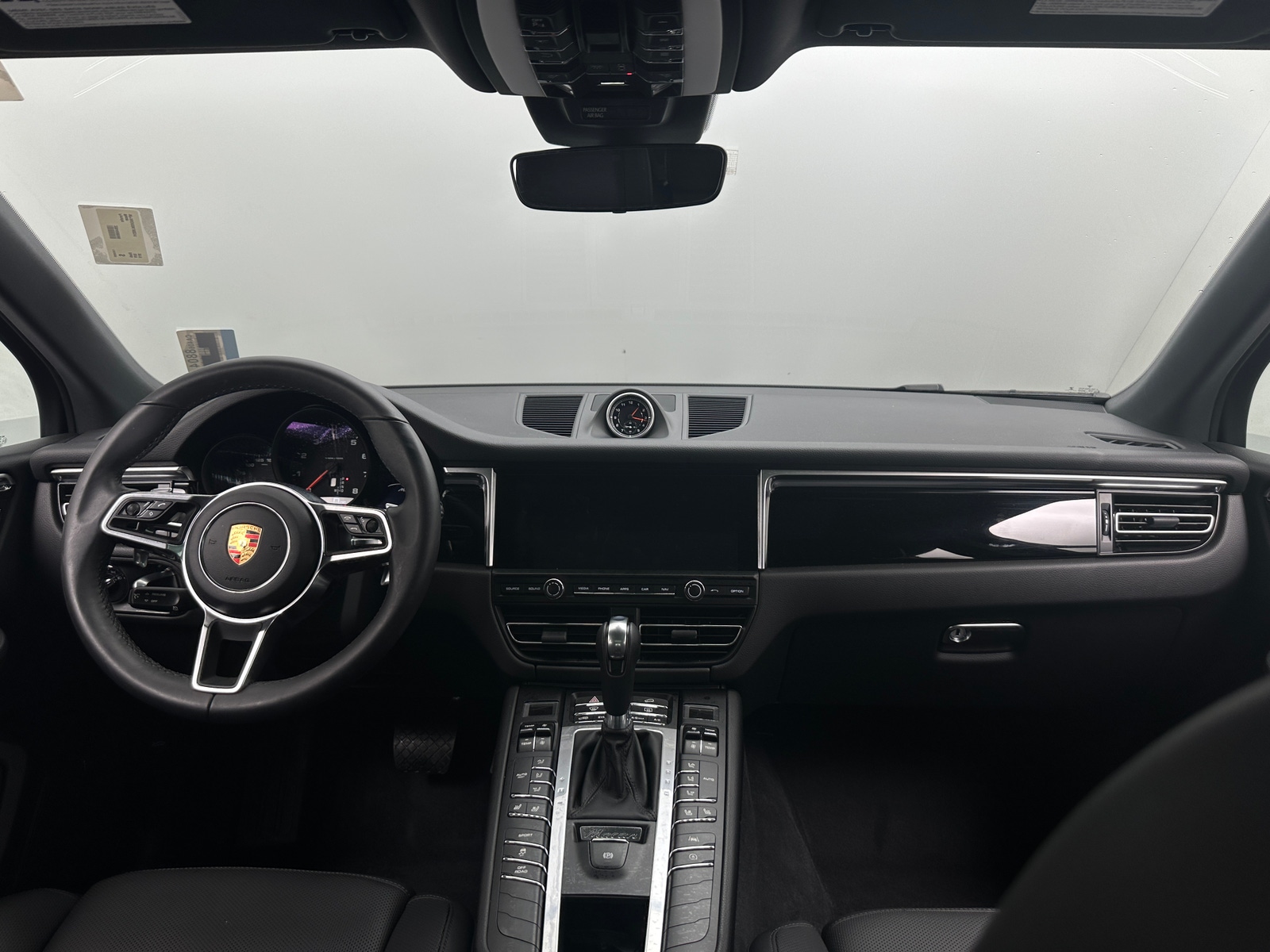 Thumbnail: 2019 Porsche Macan - 2