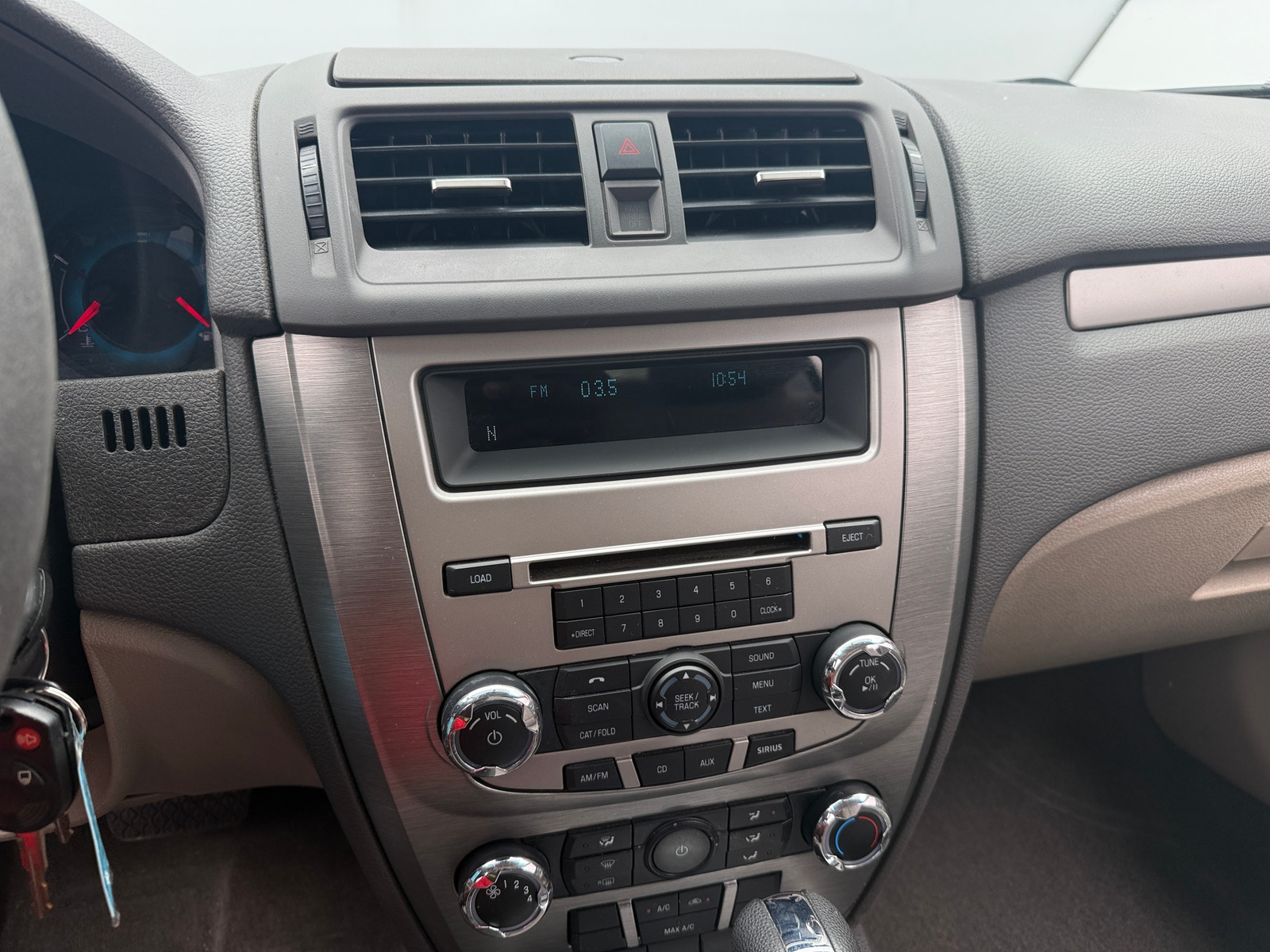 Thumbnail: 2010 Ford Fusion - 4