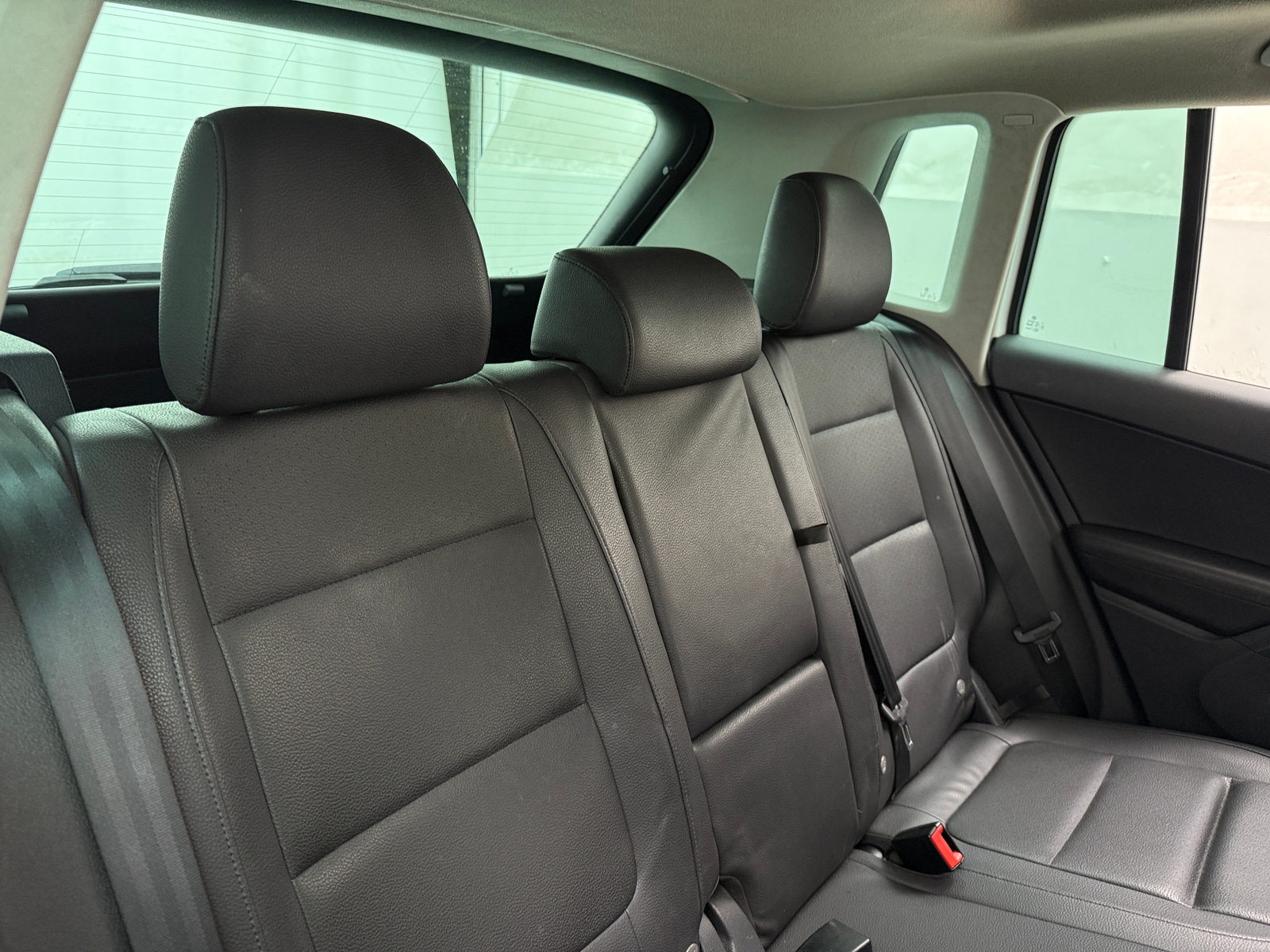 Thumbnail: 2016 Volkswagen Tiguan - 5