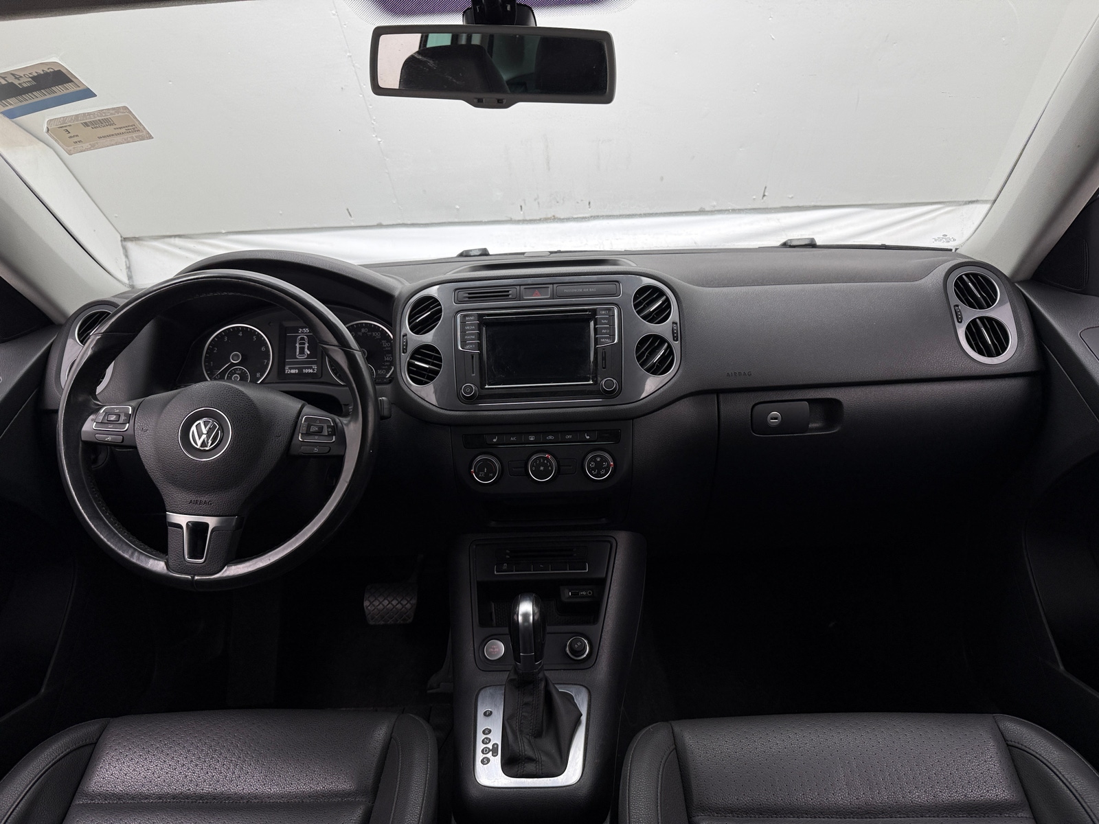 Thumbnail: 2016 Volkswagen Tiguan - 2