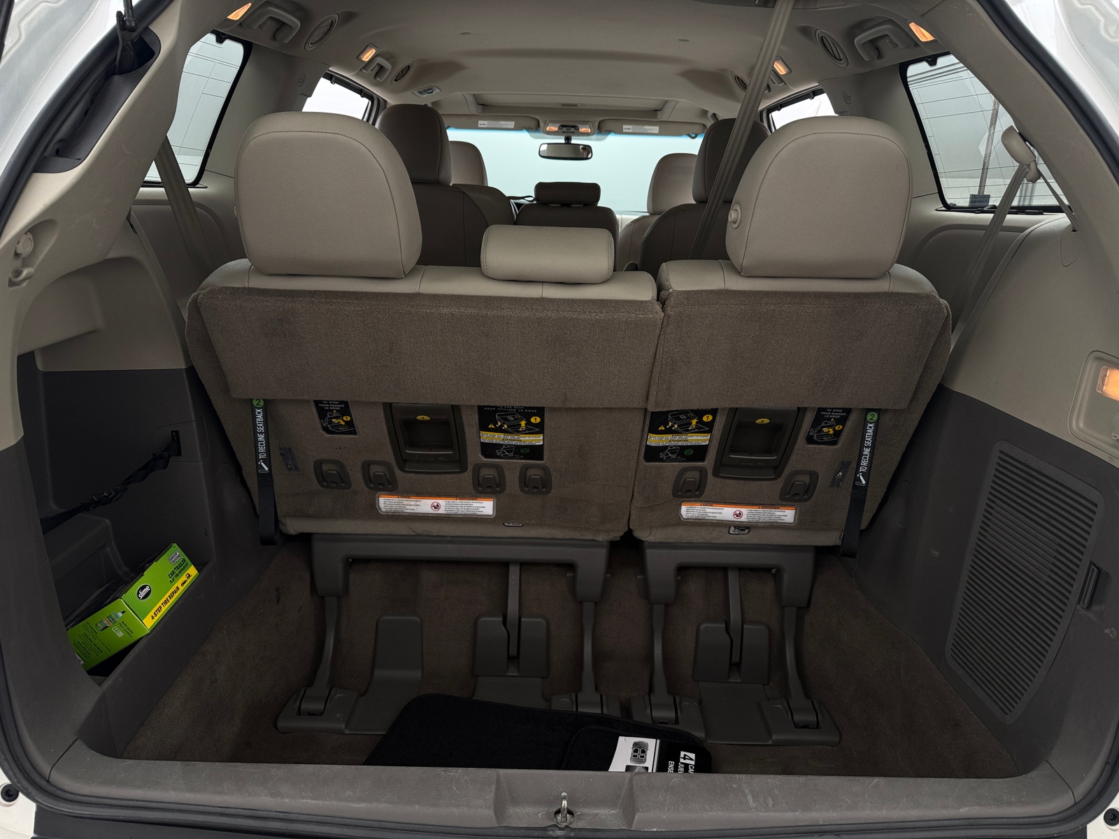 Thumbnail: 2017 Toyota Sienna - 6