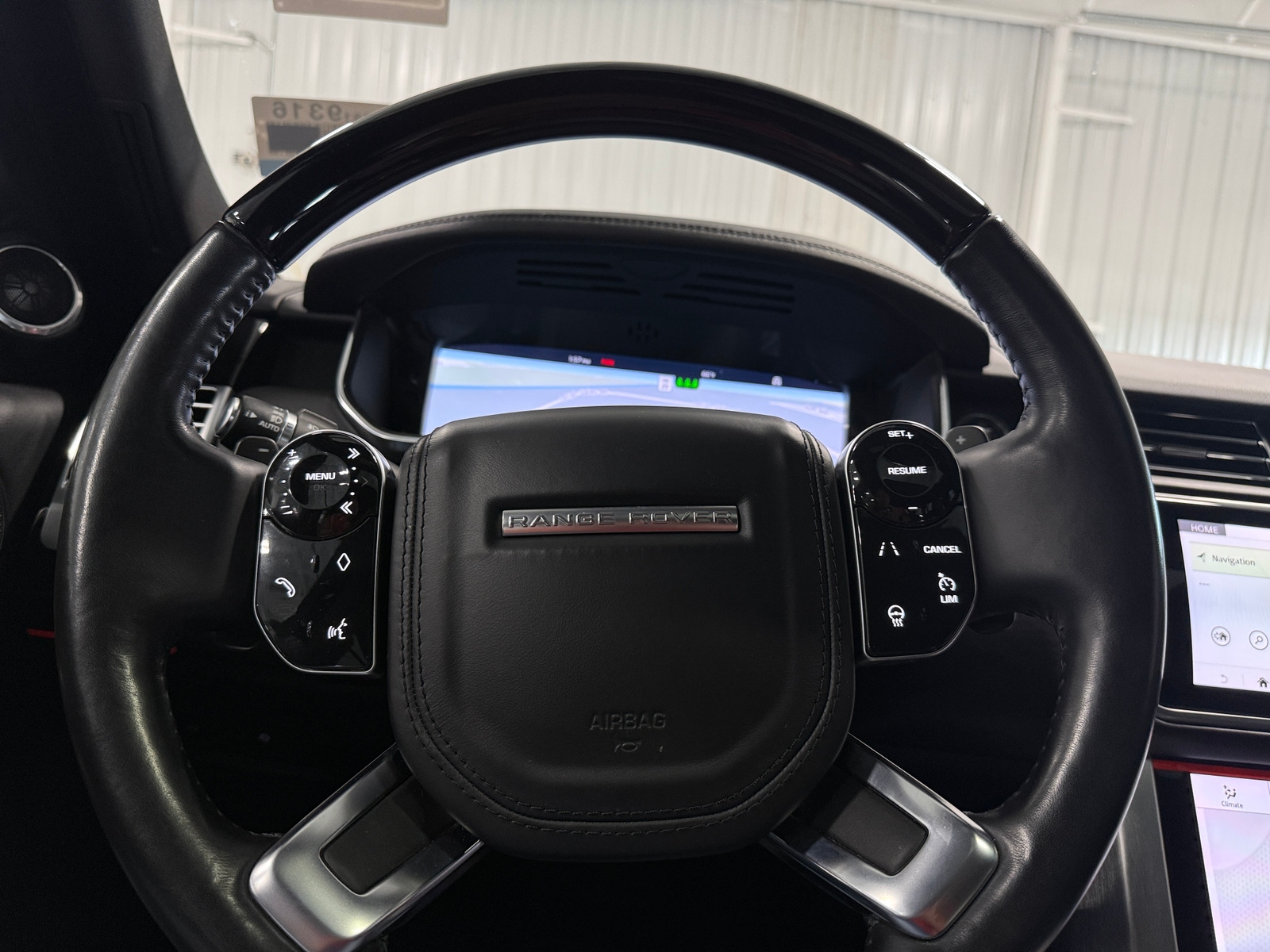 Thumbnail: 2019 Land Rover Range Rover - 4