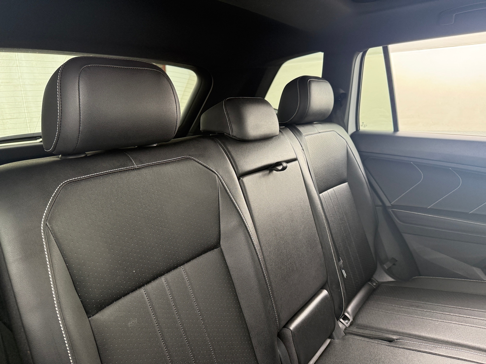 Thumbnail: 2023 Volkswagen Tiguan - 5