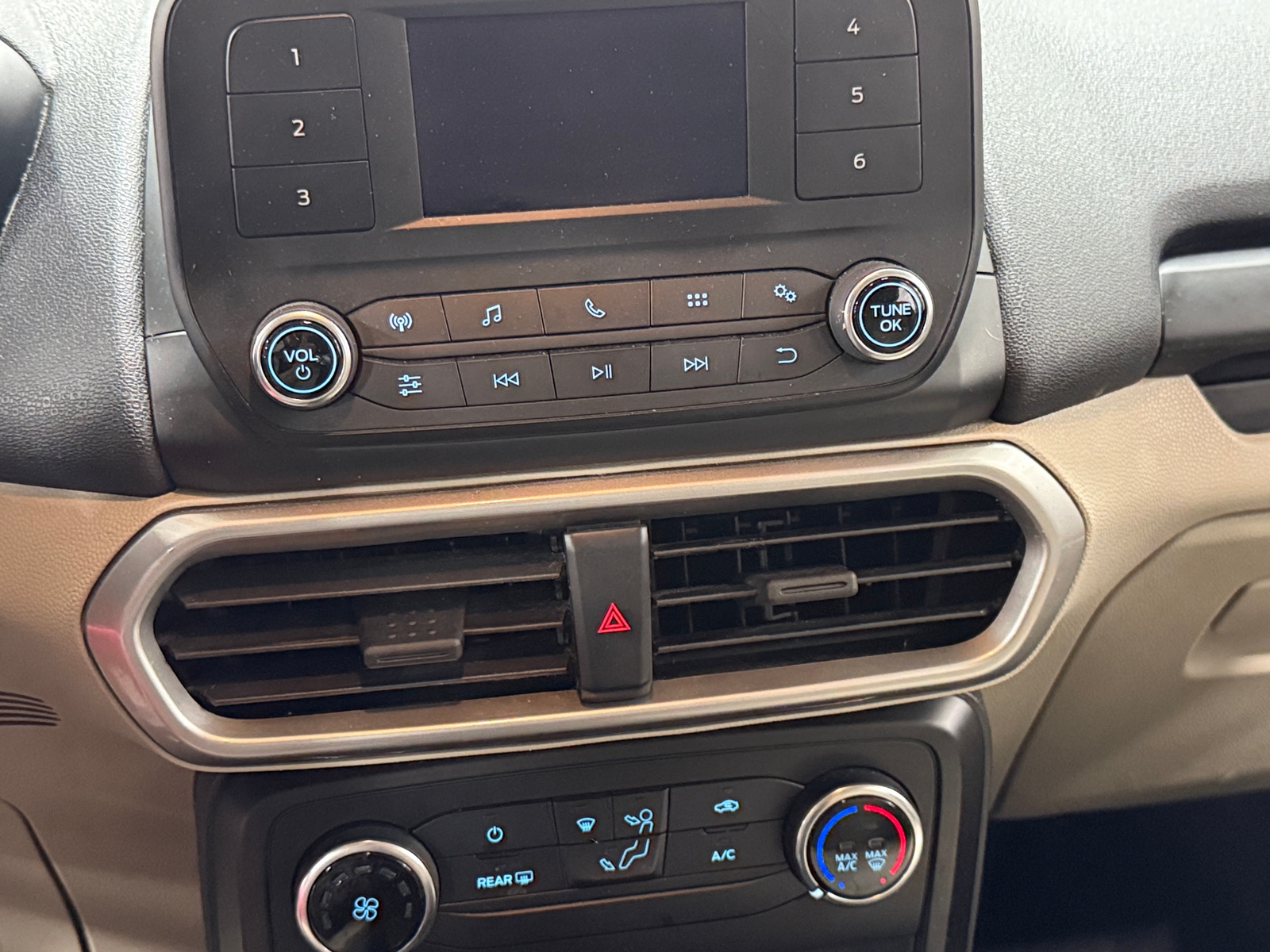 Thumbnail: 2019 Ford EcoSport - 4