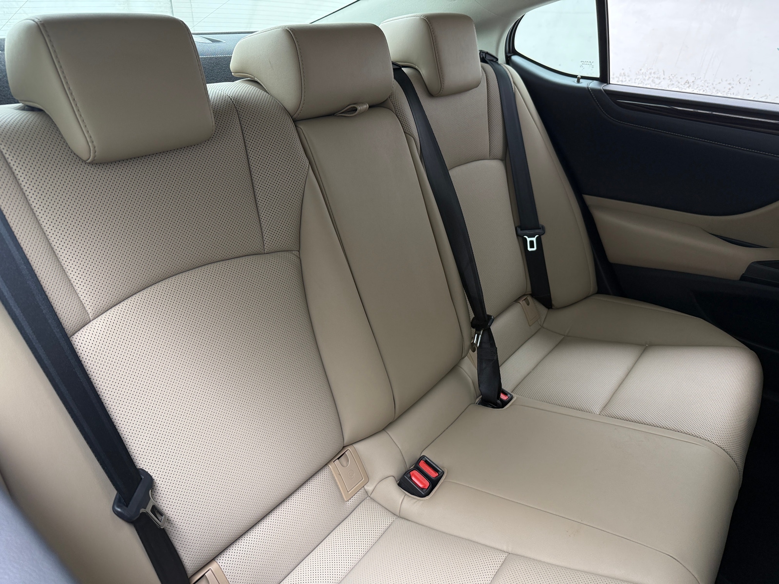 Thumbnail: 2019 Lexus ES - 6