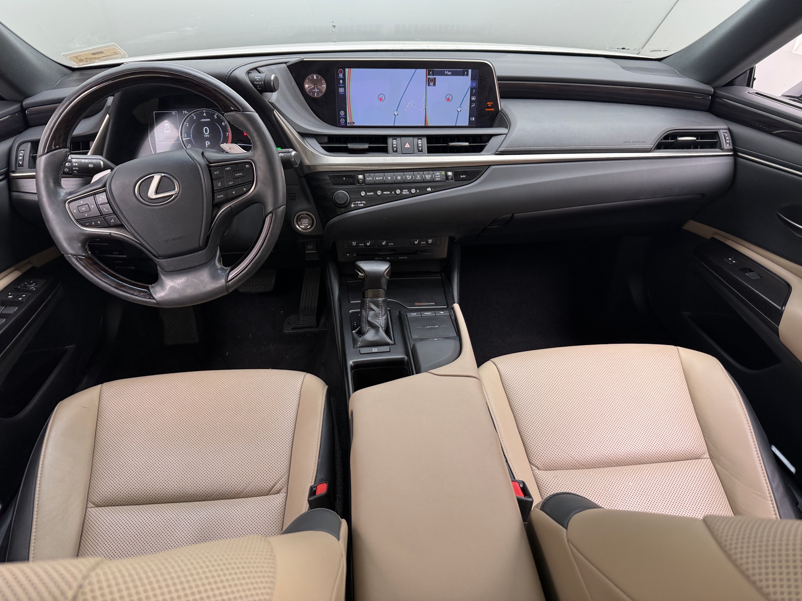 Thumbnail: 2019 Lexus ES - 3
