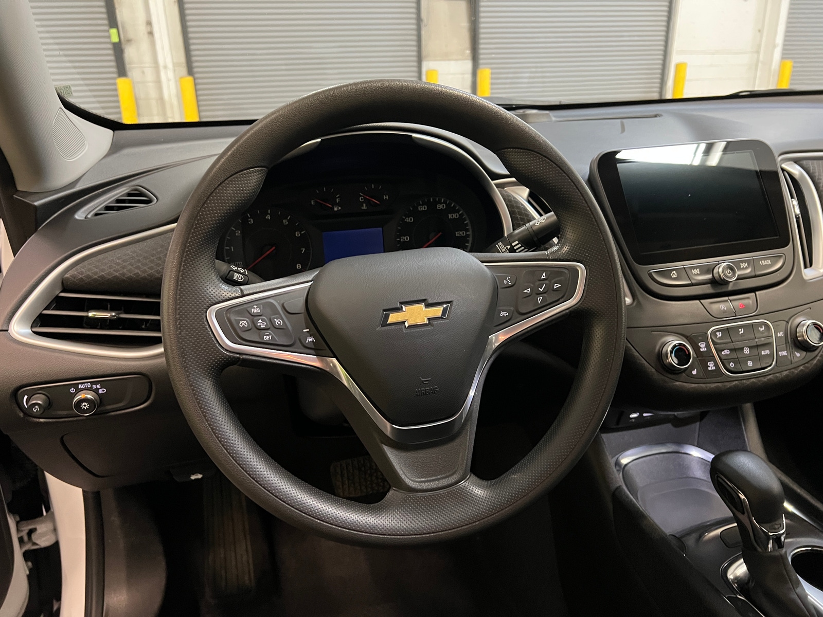 Thumbnail: 2023 Chevrolet Malibu - 5