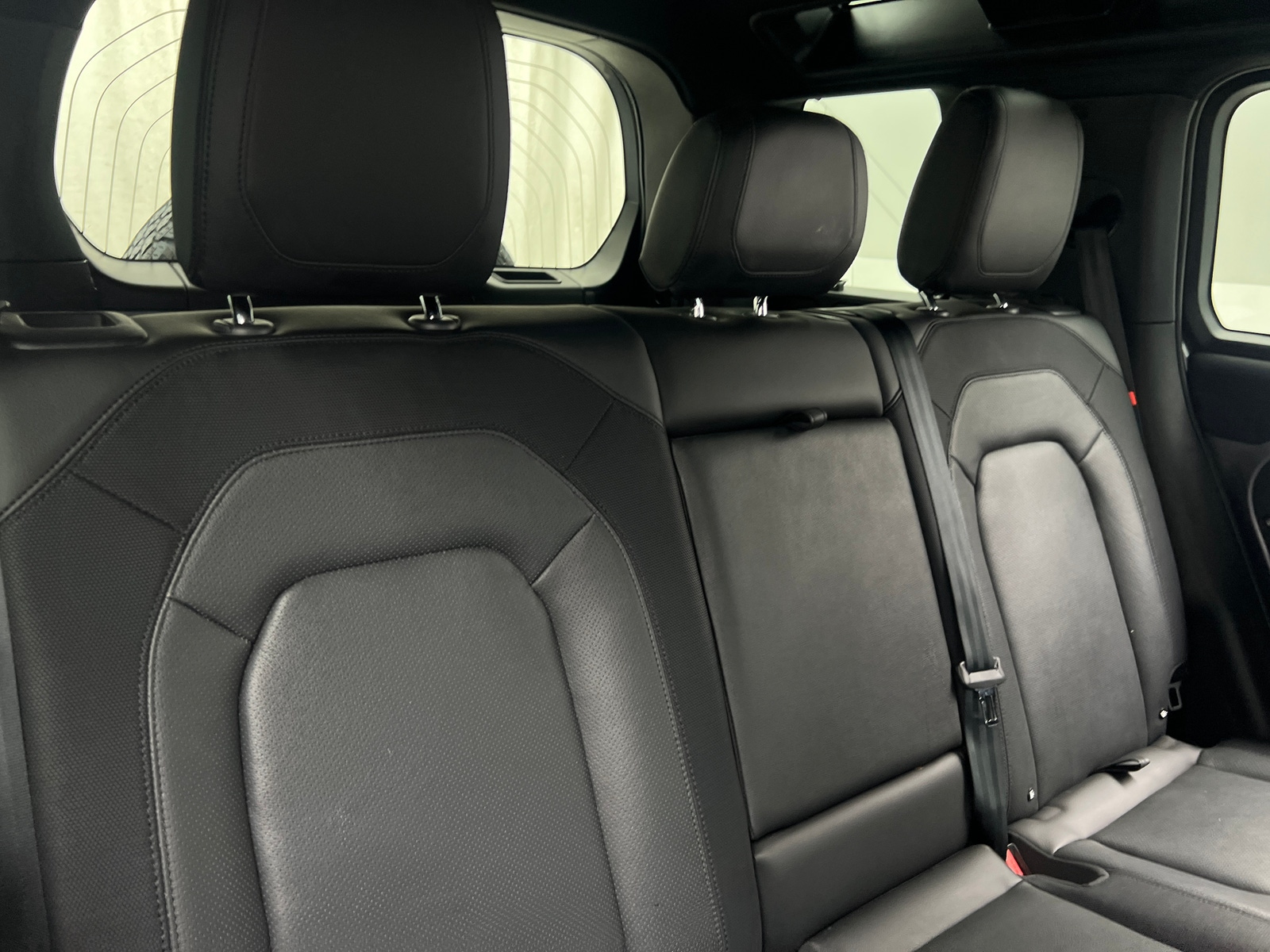 Thumbnail: 2023 Land Rover Defender - 5