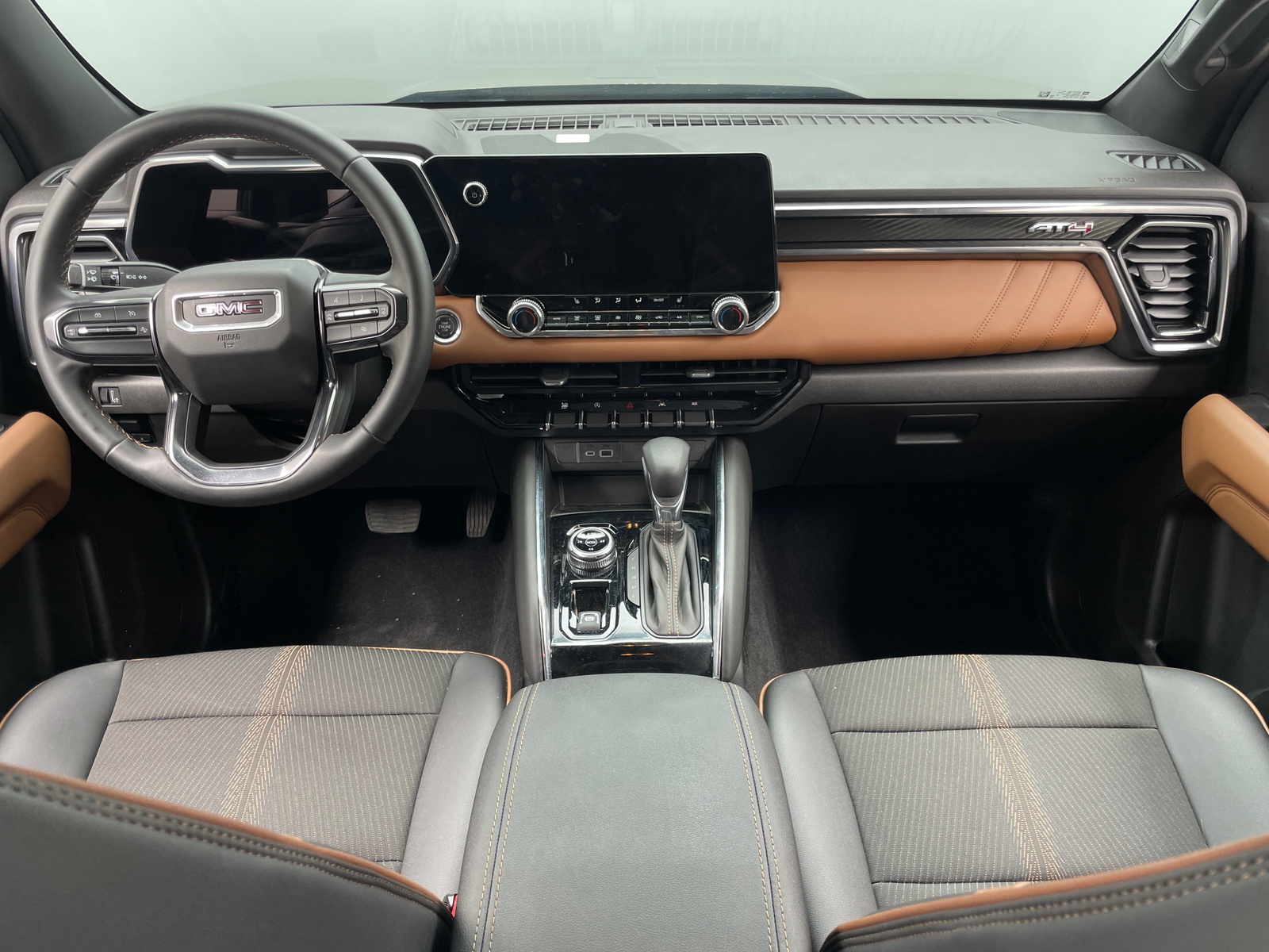 Thumbnail: 2024 GMC Canyon - 3