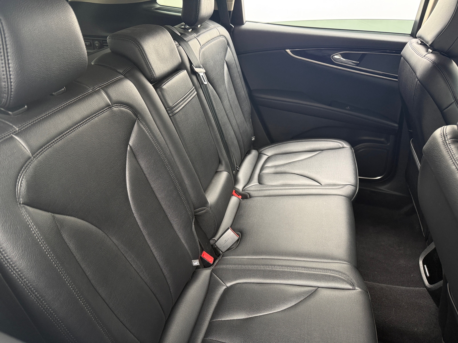 Thumbnail: 2023 Lincoln Nautilus - 5