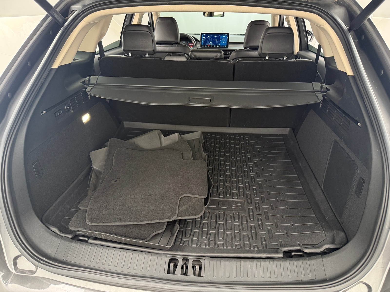 Thumbnail: 2023 Lincoln Nautilus - 6