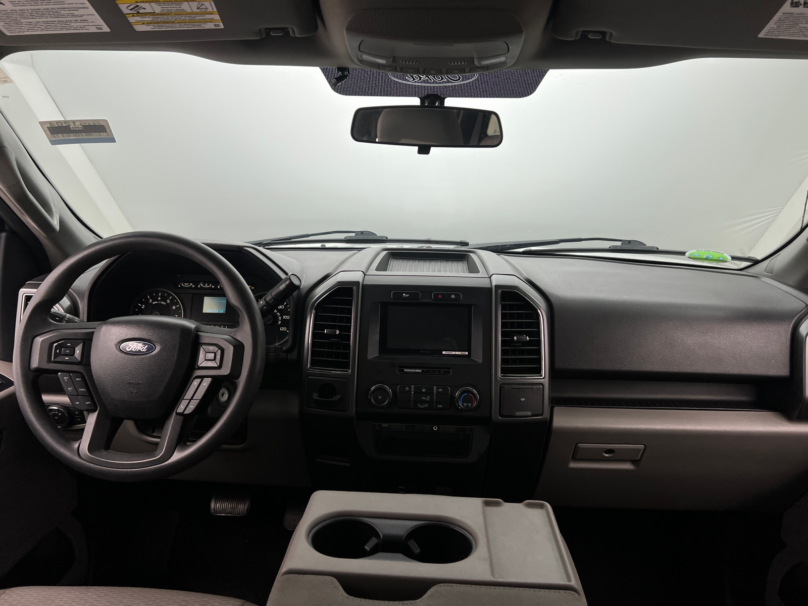 Thumbnail: 2018 Ford Econoline - 3