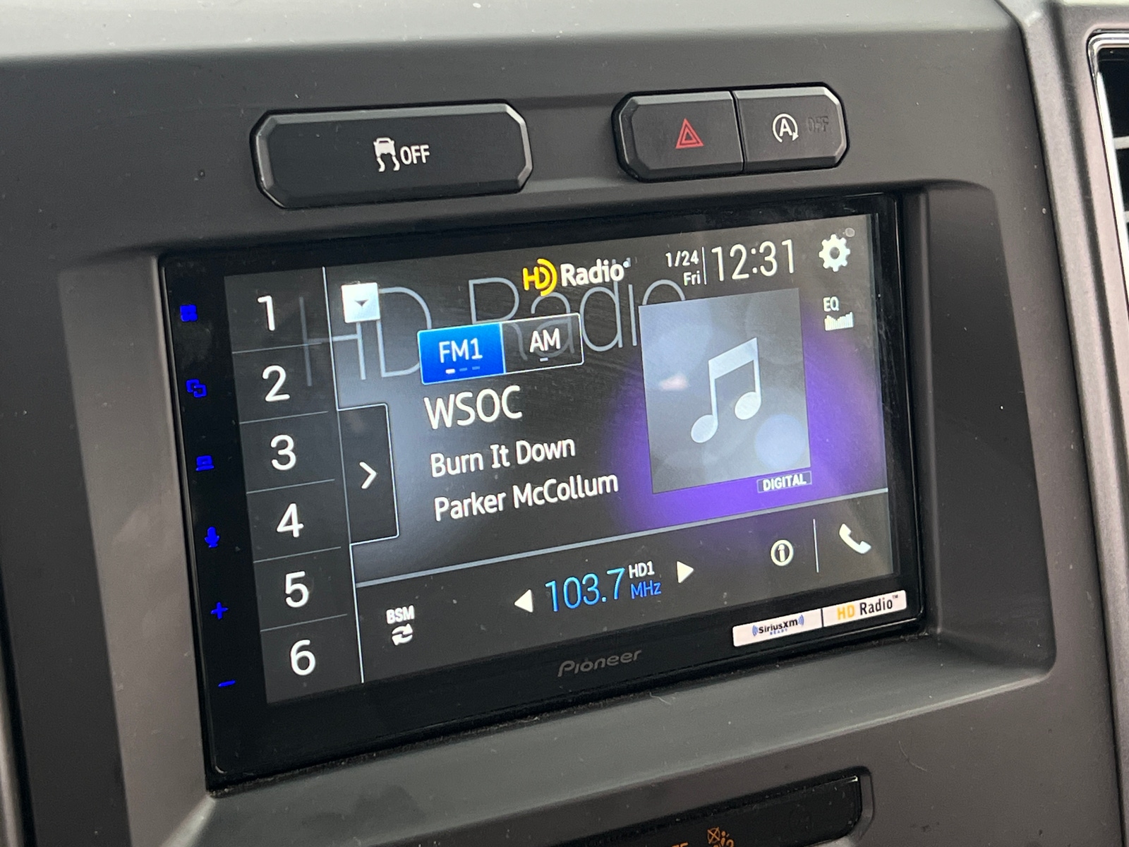 Thumbnail: 2018 Ford Econoline - 4