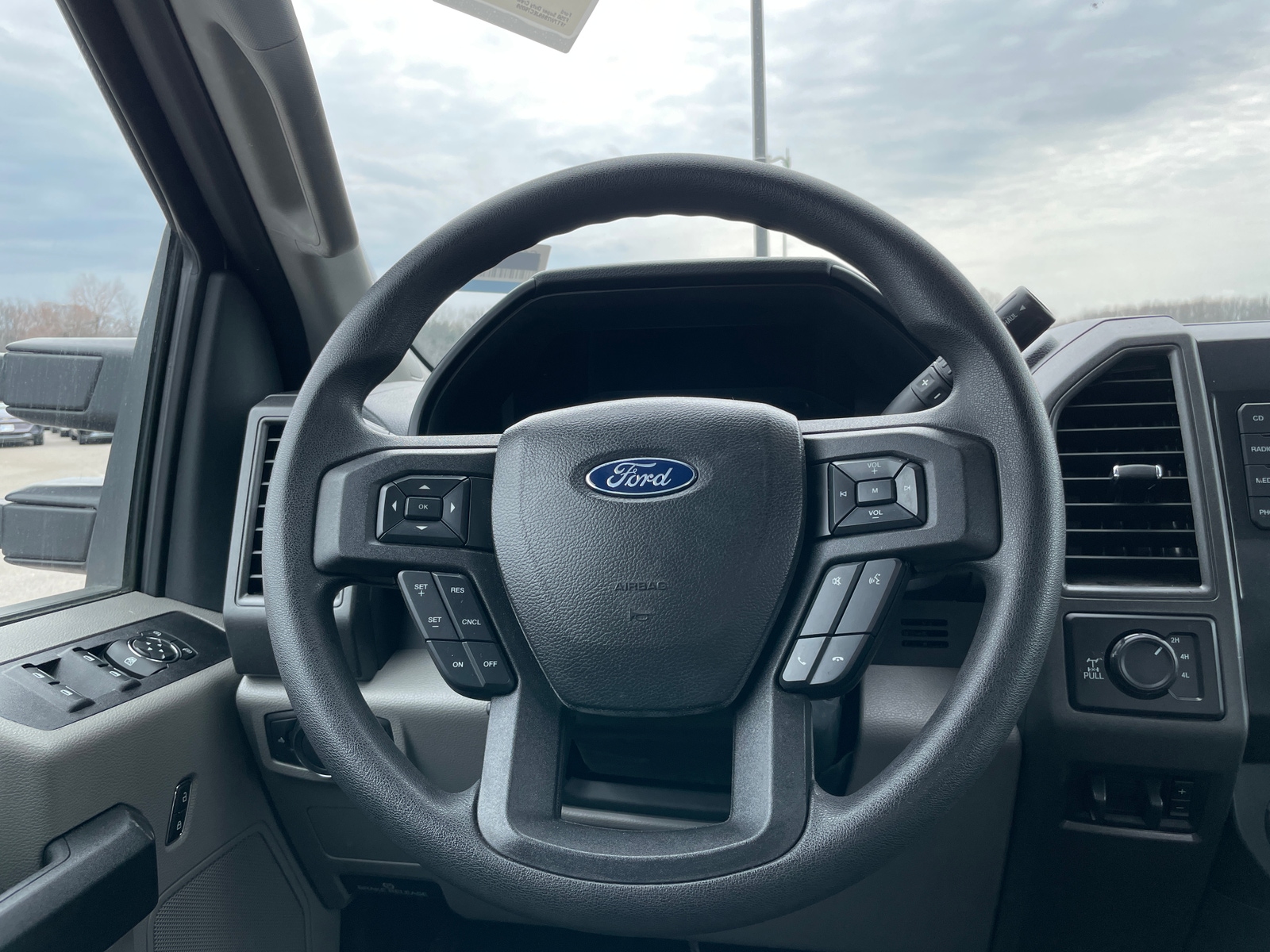 Thumbnail: 2018 Ford Econoline - 5